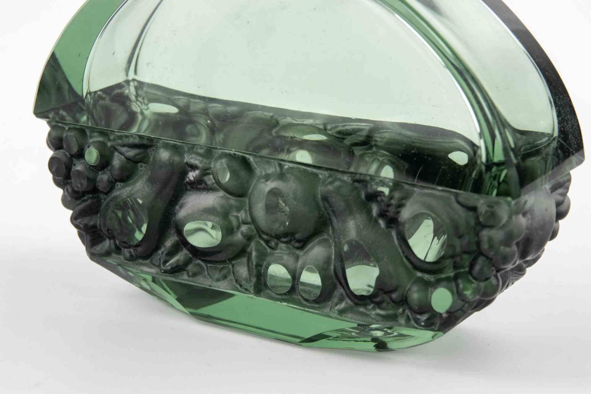 Vintage Boho Vogel & S'Appe Moulded Fuits Cut Art Decanter, 1930s In Good Condition For Sale In Roma, IT
