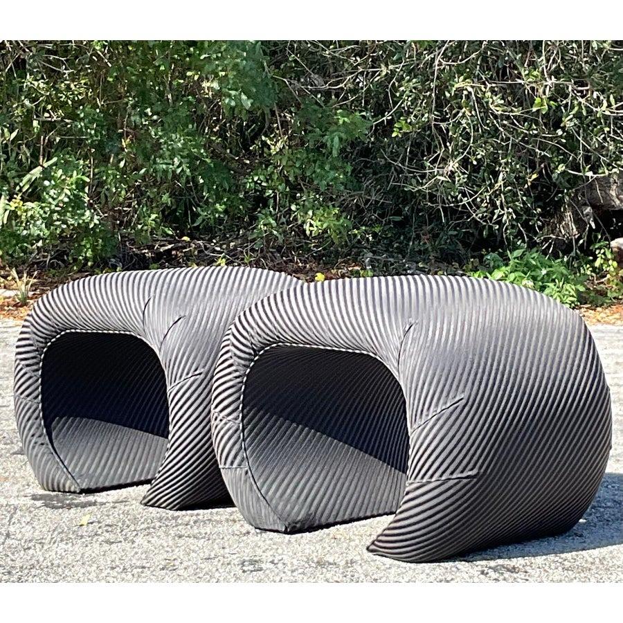 Américain Pouf vintage Boho à cascade - une paire en vente