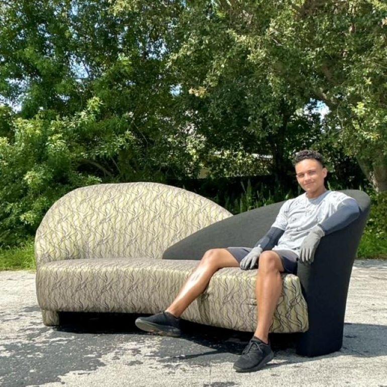 Tissu d'ameublement Boho Weiman pour Preview Biomorphic Sofa en vente
