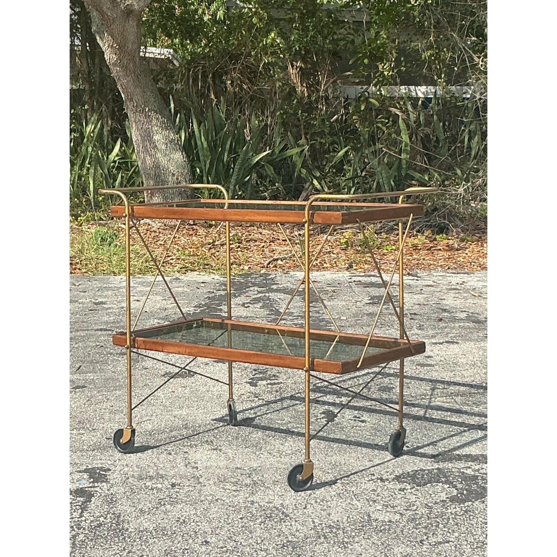 Barcart Vintage Boho en verre avec cadre en bois Bon état - En vente à west palm beach, FL