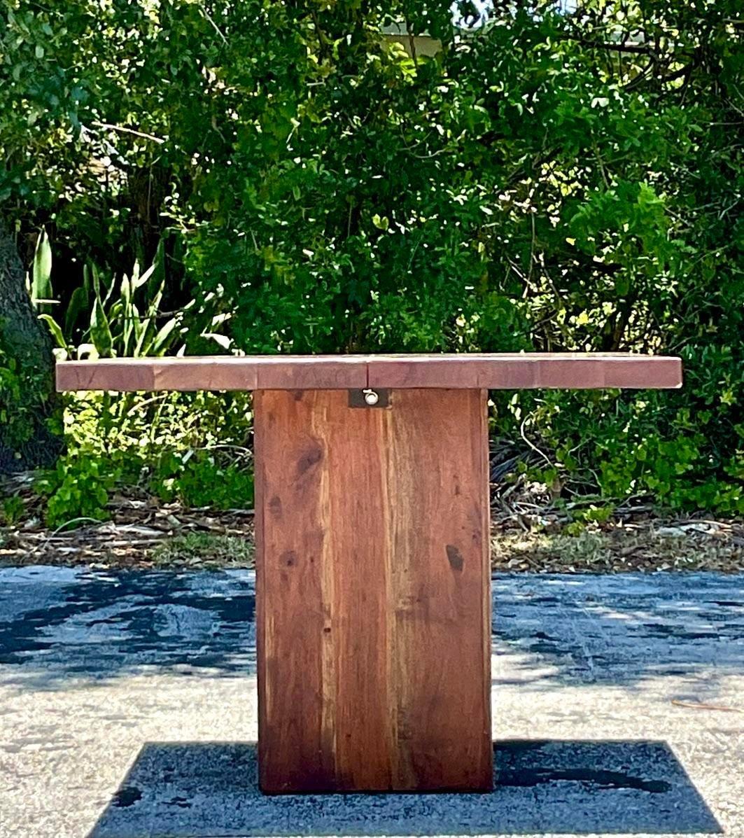 Bois Table de jeu bohème vintage en planches de bois en vente