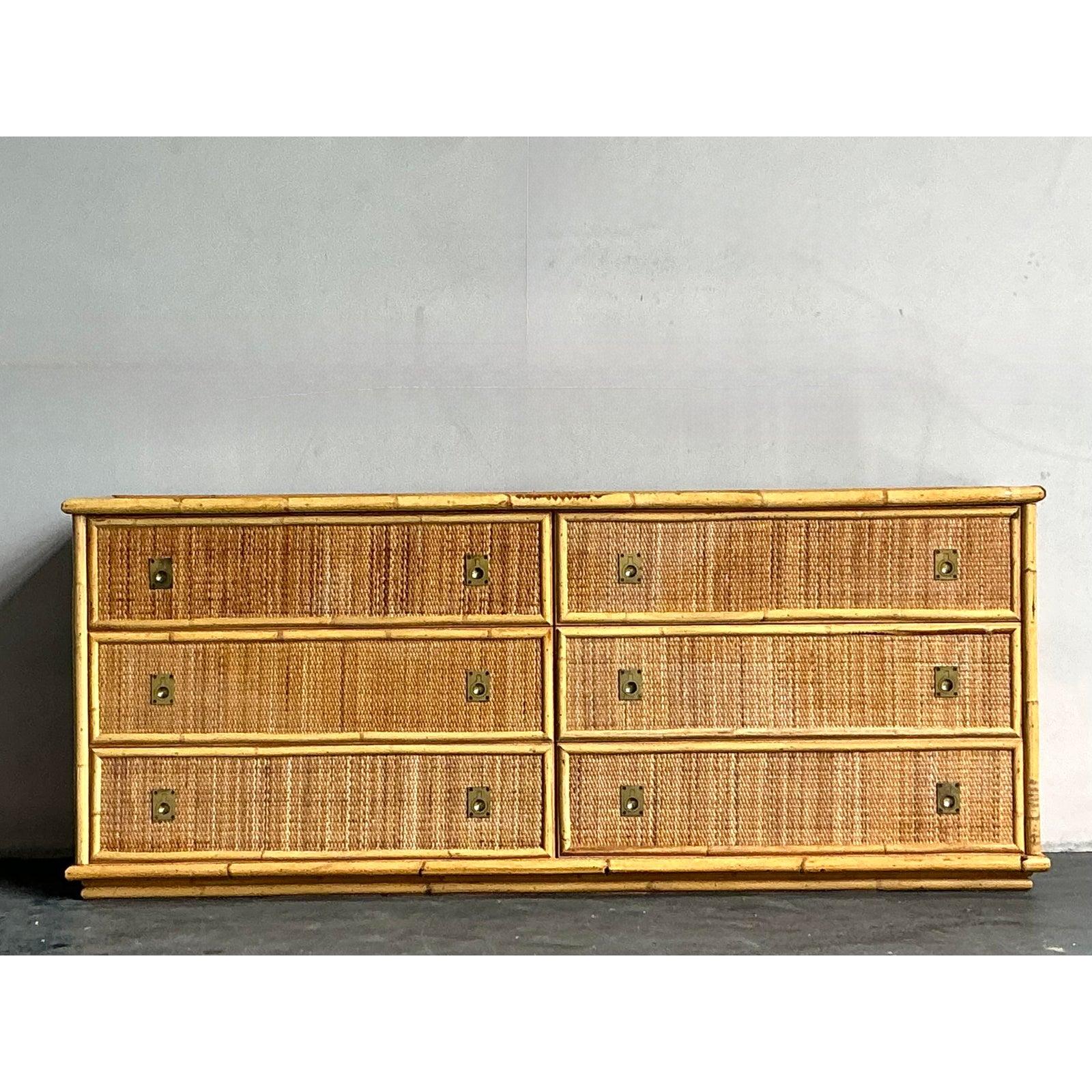 Laiton Vintage Boho Woven Rattan Campaign Dresser After Dal Vera en vente