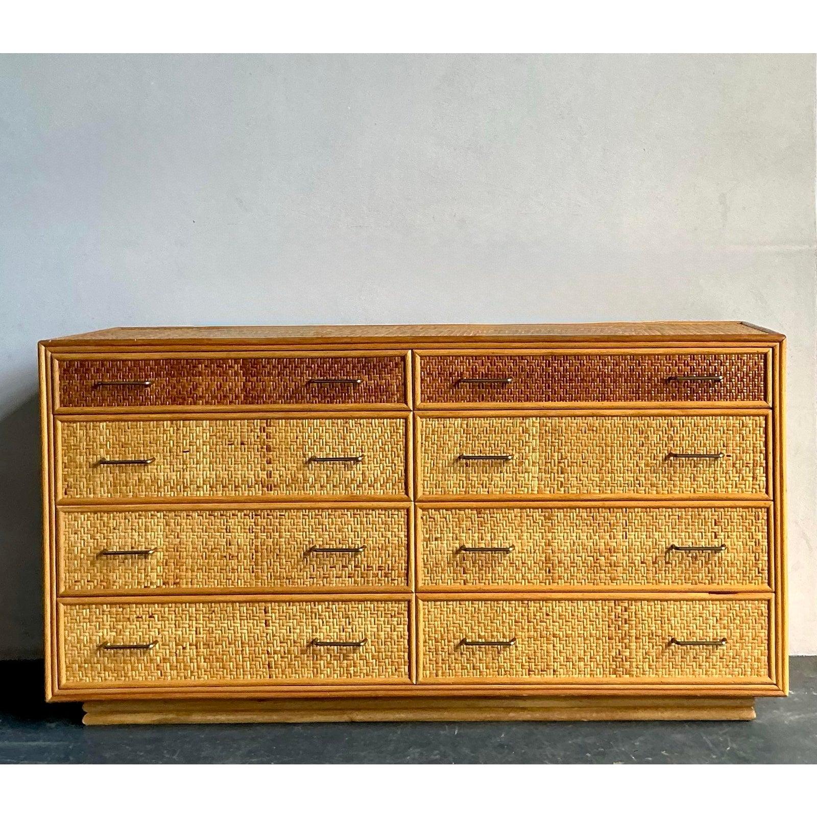 XX secolo Cassettone vintage in rattan intrecciato Boho in vendita