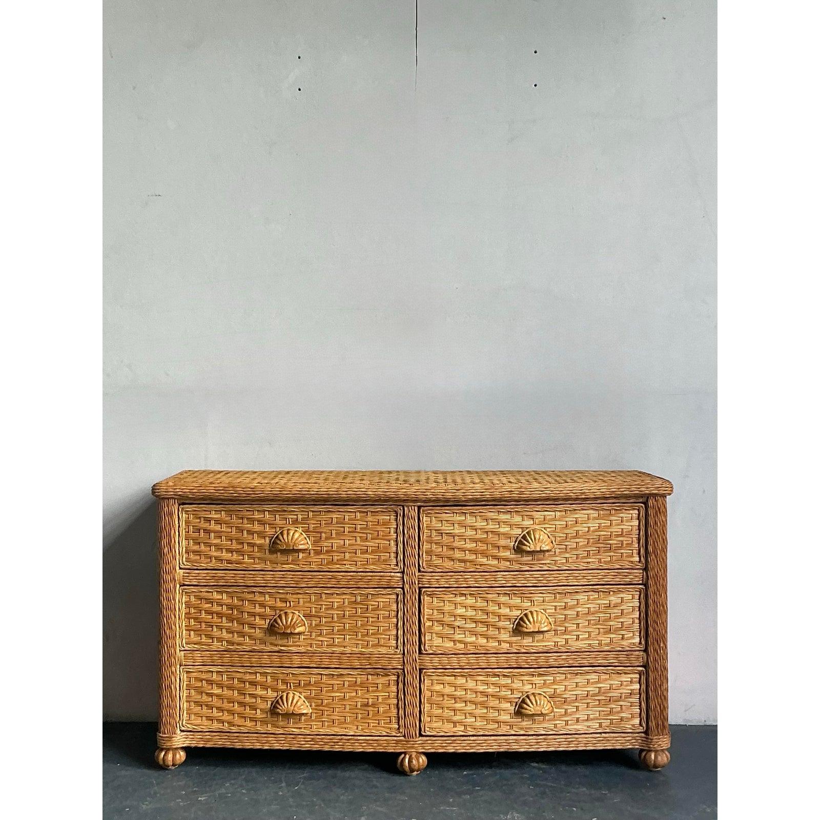 XX secolo Cassettone vintage in rattan intrecciato Boho in vendita
