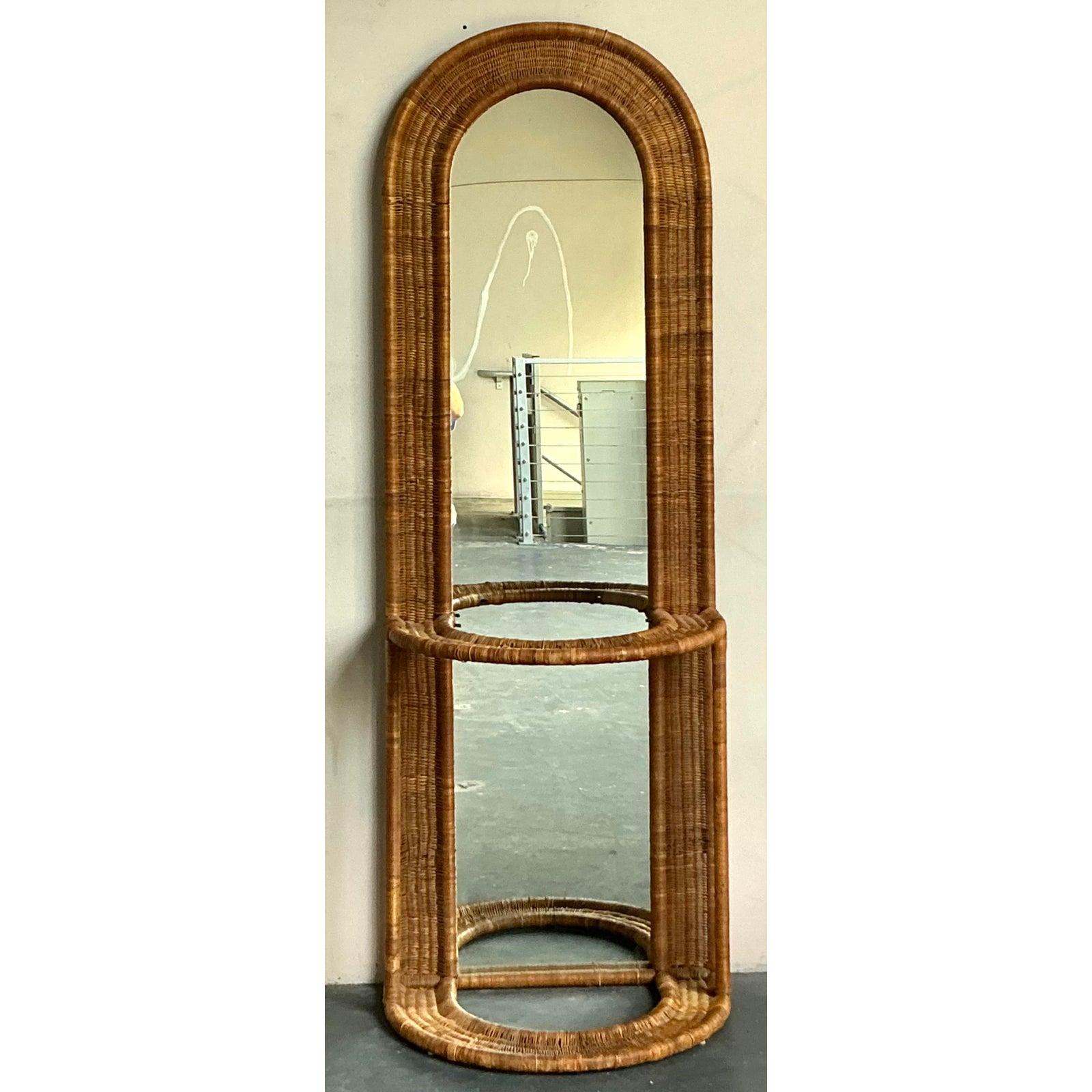 Vintage Boho gewebt Rattan Halle Spiegel im Zustand „Gut“ im Angebot in West Palm Beach, FL