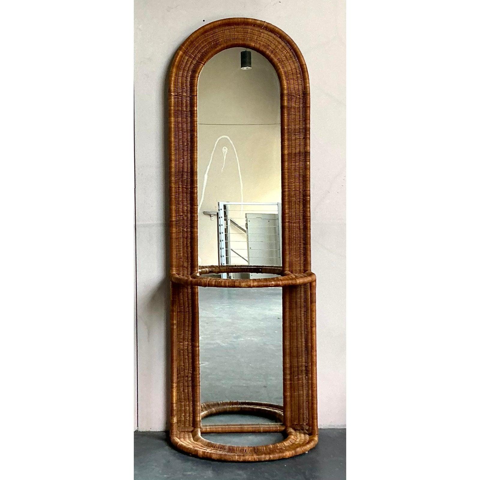 Vintage Boho gewebt Rattan Halle Spiegel (20. Jahrhundert) im Angebot