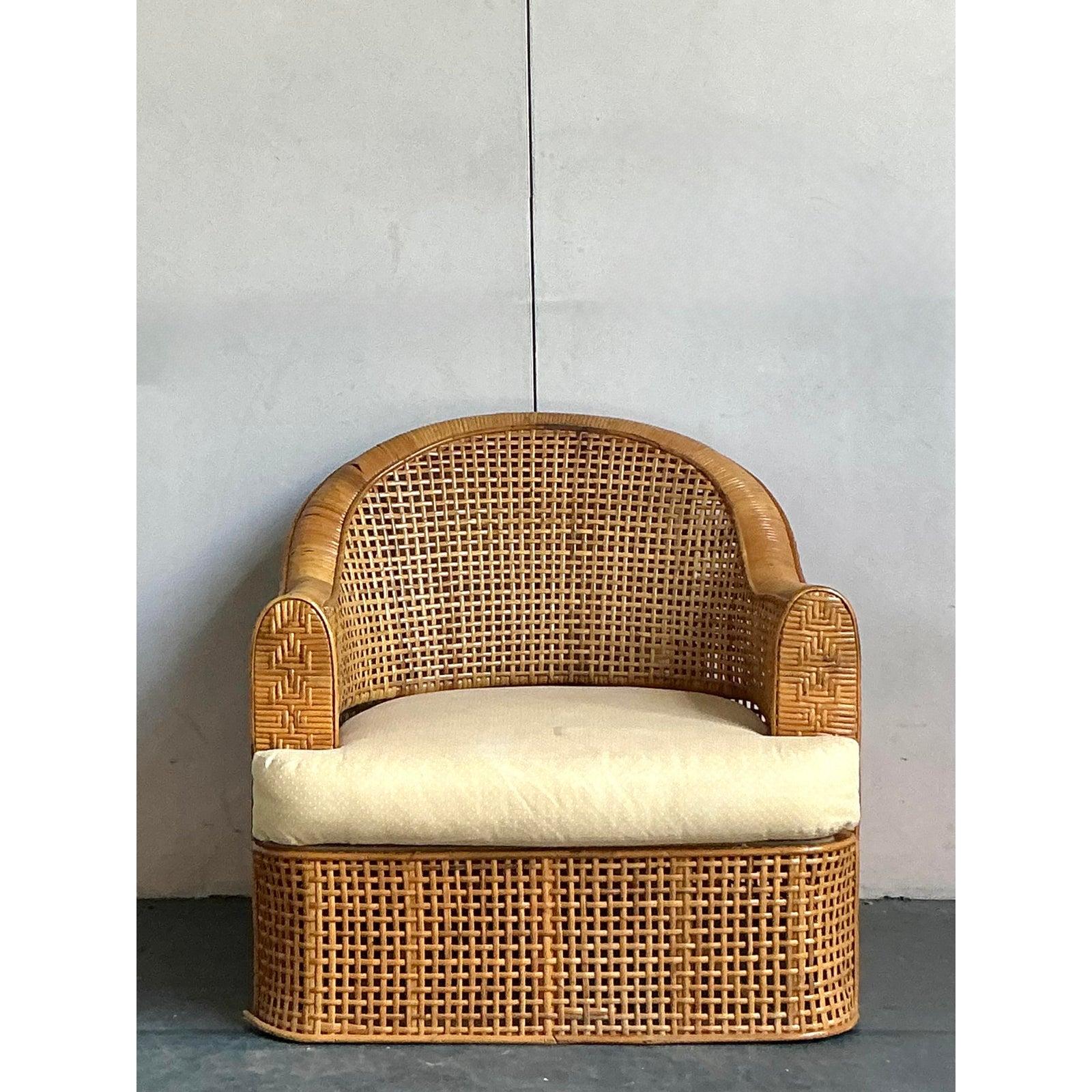 Vintage Boho gewebt Rattan Lounge Stuhl (Philippinisch) im Angebot