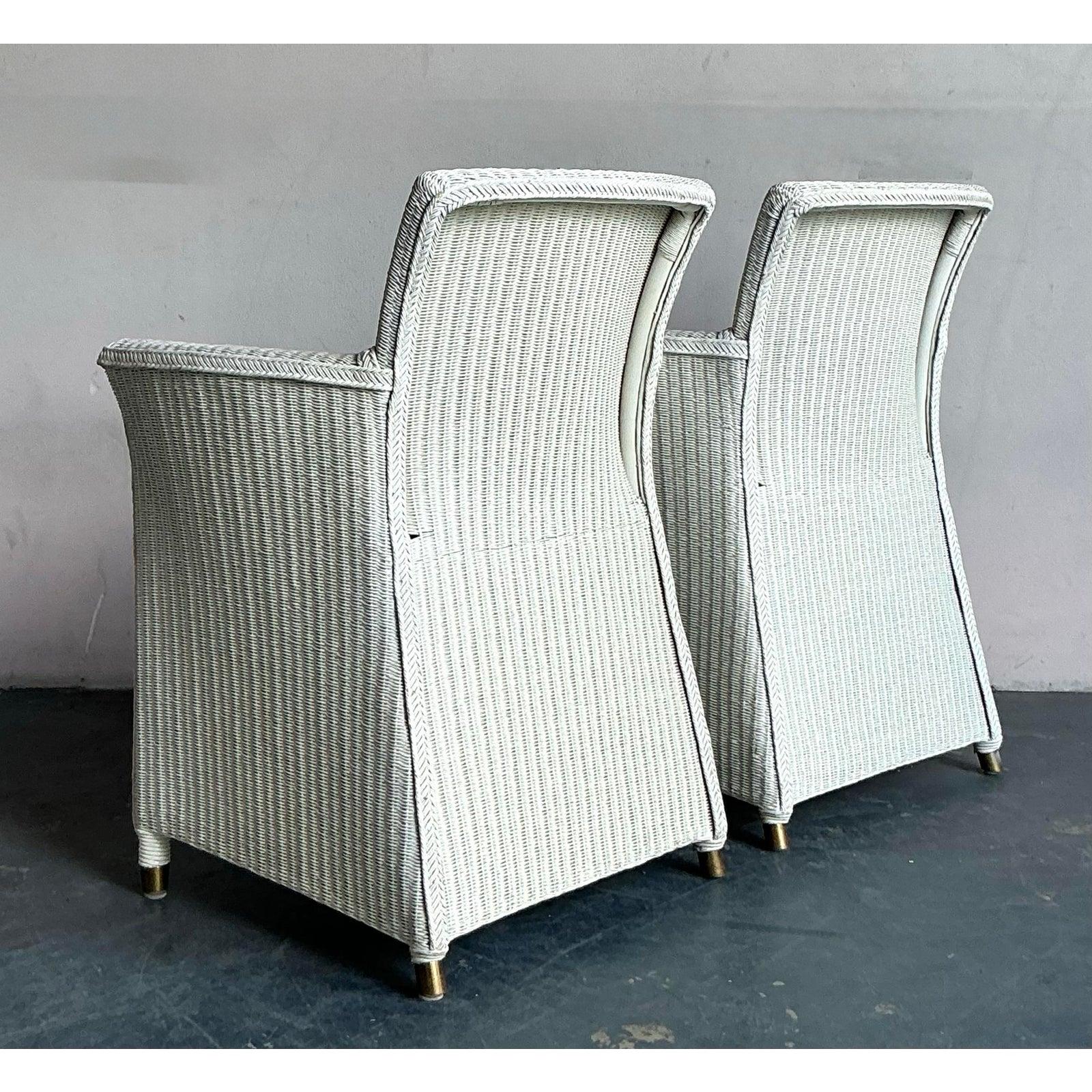 Paire de chaises longues vintage en rotin tressé de style bohème avec fleurs de Meg Braff en vente 3