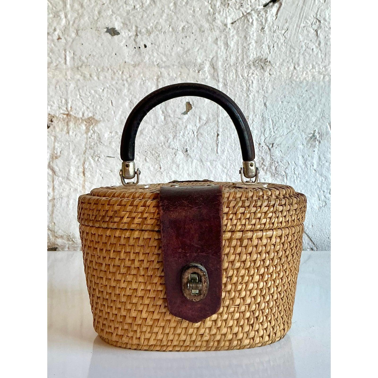 Vintage Boho Woven Rattan Nantucket Style Bag In Good Condition For Sale In West Palm Beach, FL