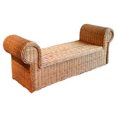 Banco con brazos enrollables de ratán tejido boho vintage