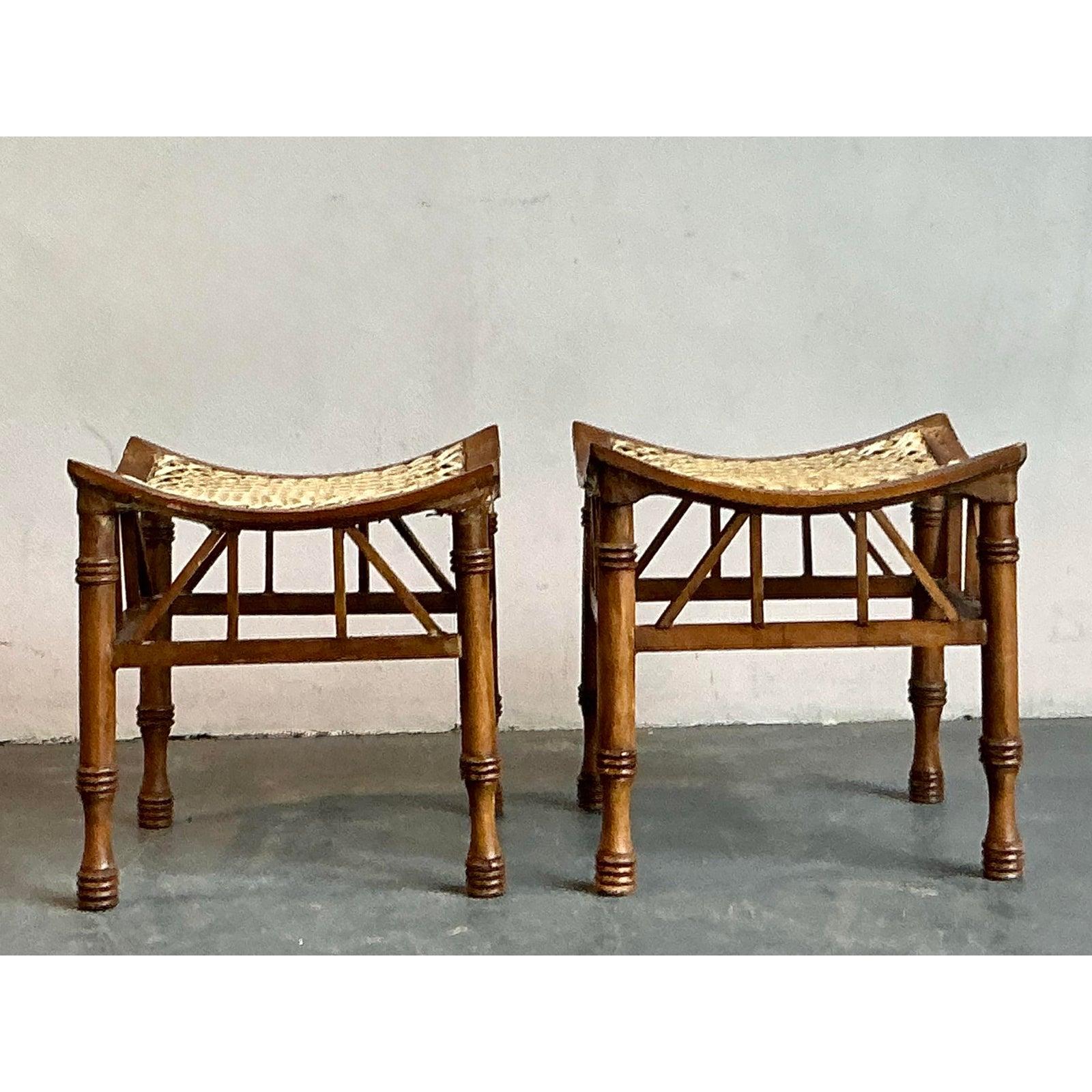 Sgabelli Thebes in rattan intrecciato vintage di Boho - Una coppia In condizioni buone in vendita a West Palm Beach, FL