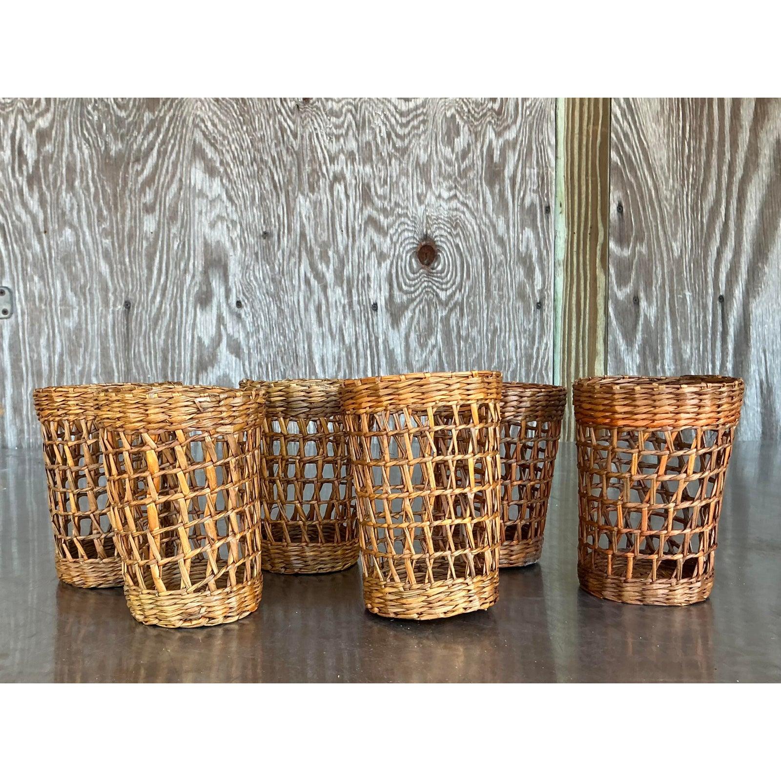Vintage Boho Gewebtes Rattan-Becher-Glasbecher-Ärmel-Set aus Boho - 6er-Set im Zustand „Gut“ im Angebot in West Palm Beach, FL