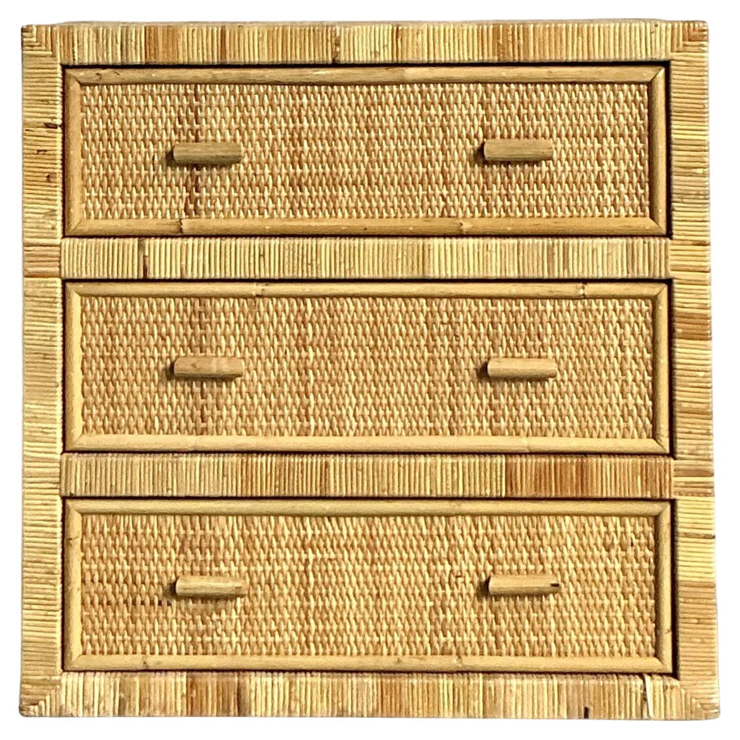 Cassettiera in rattan avvolto vintage Boho