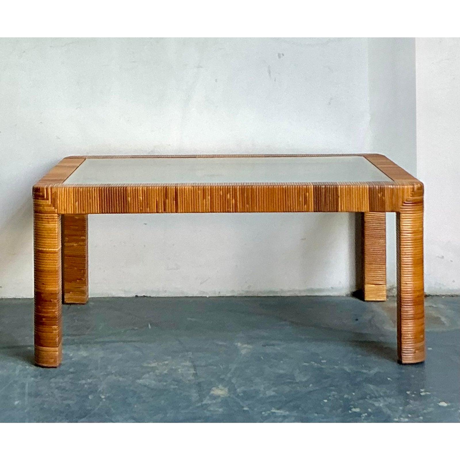 Mesa baja de ratán vintage boho de Bielecky Brothers Estadounidense en venta