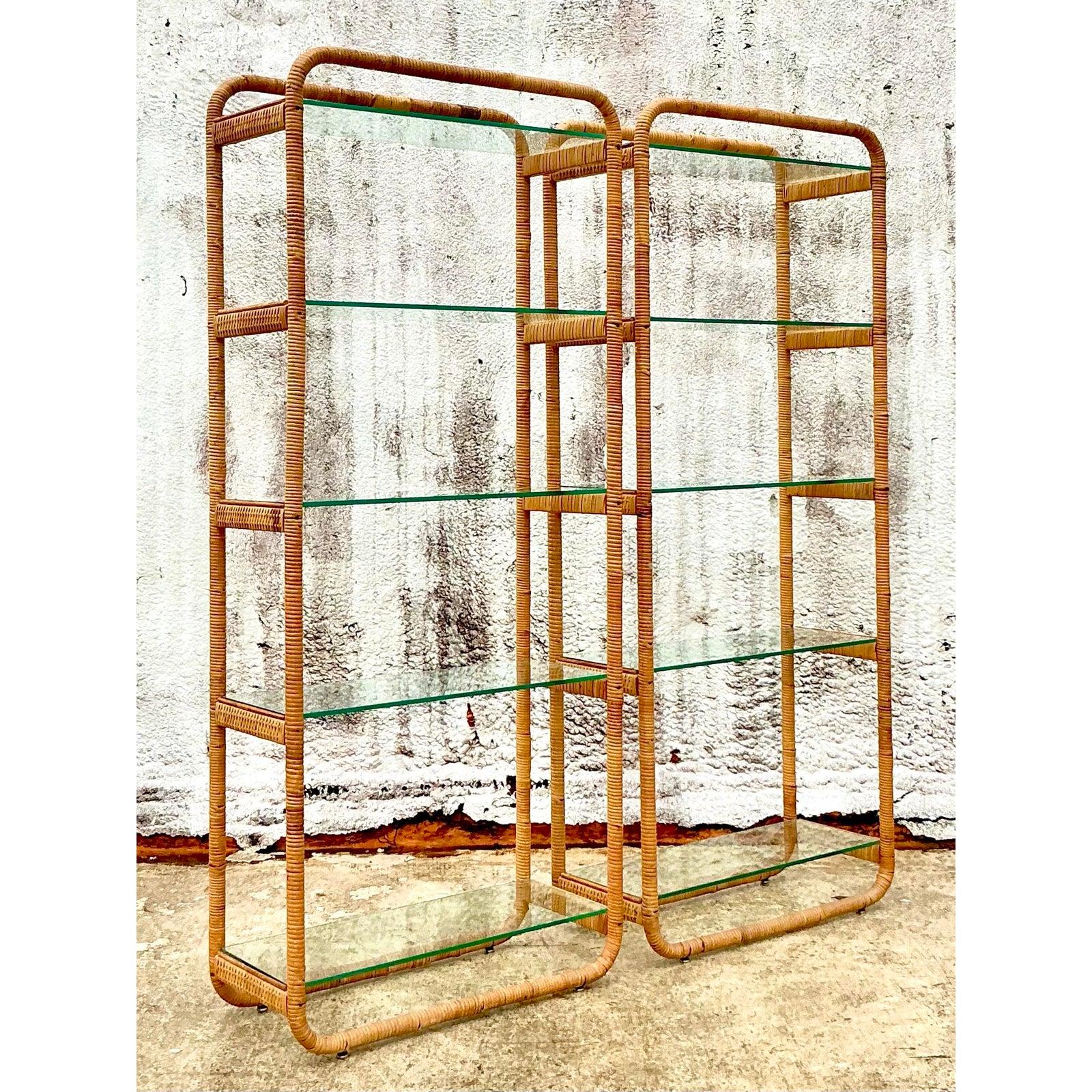 Estantería Vintage Boho de Ratán - Pareja Moderno orgánico en venta