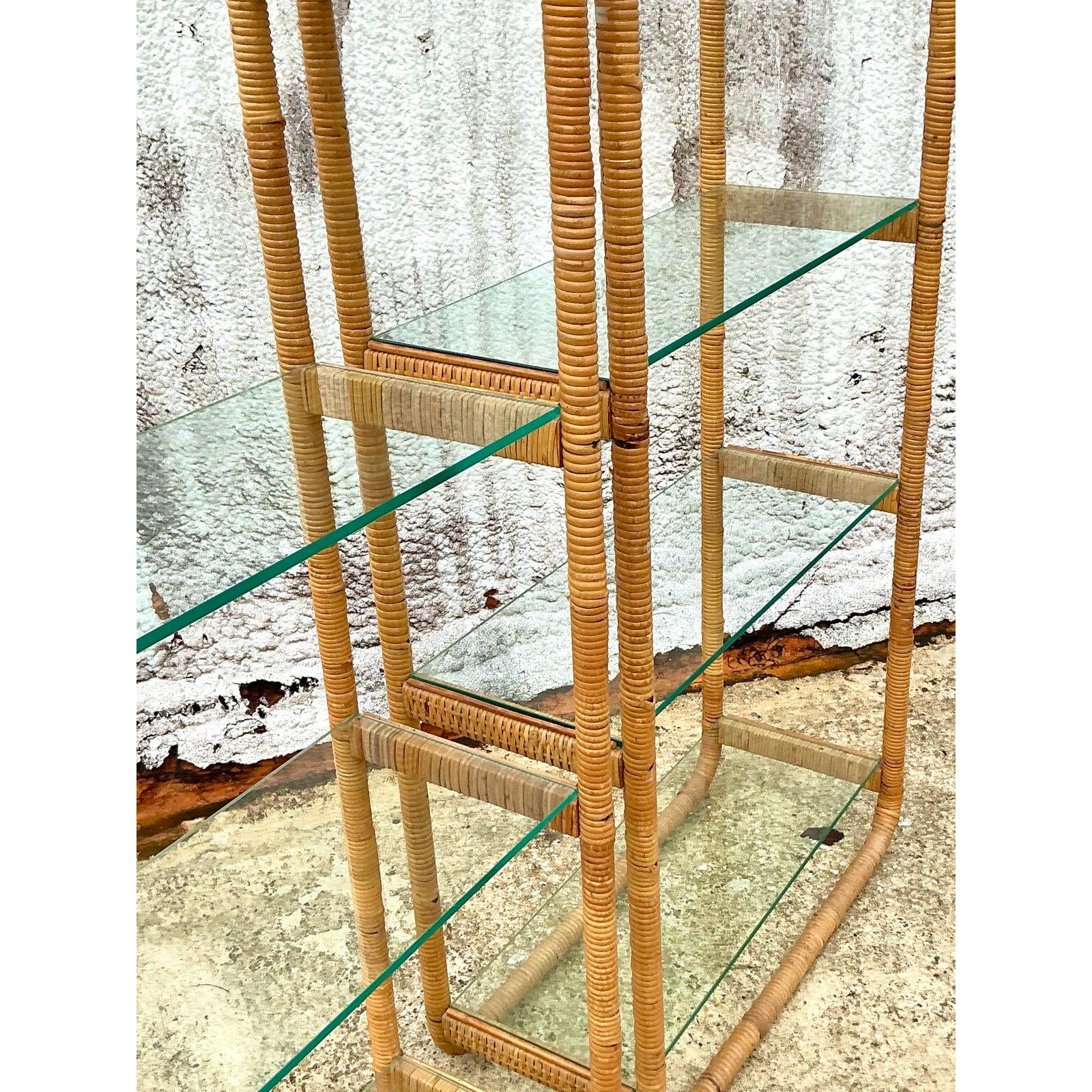 Estantería Vintage Boho de Ratán - Pareja siglo XX en venta