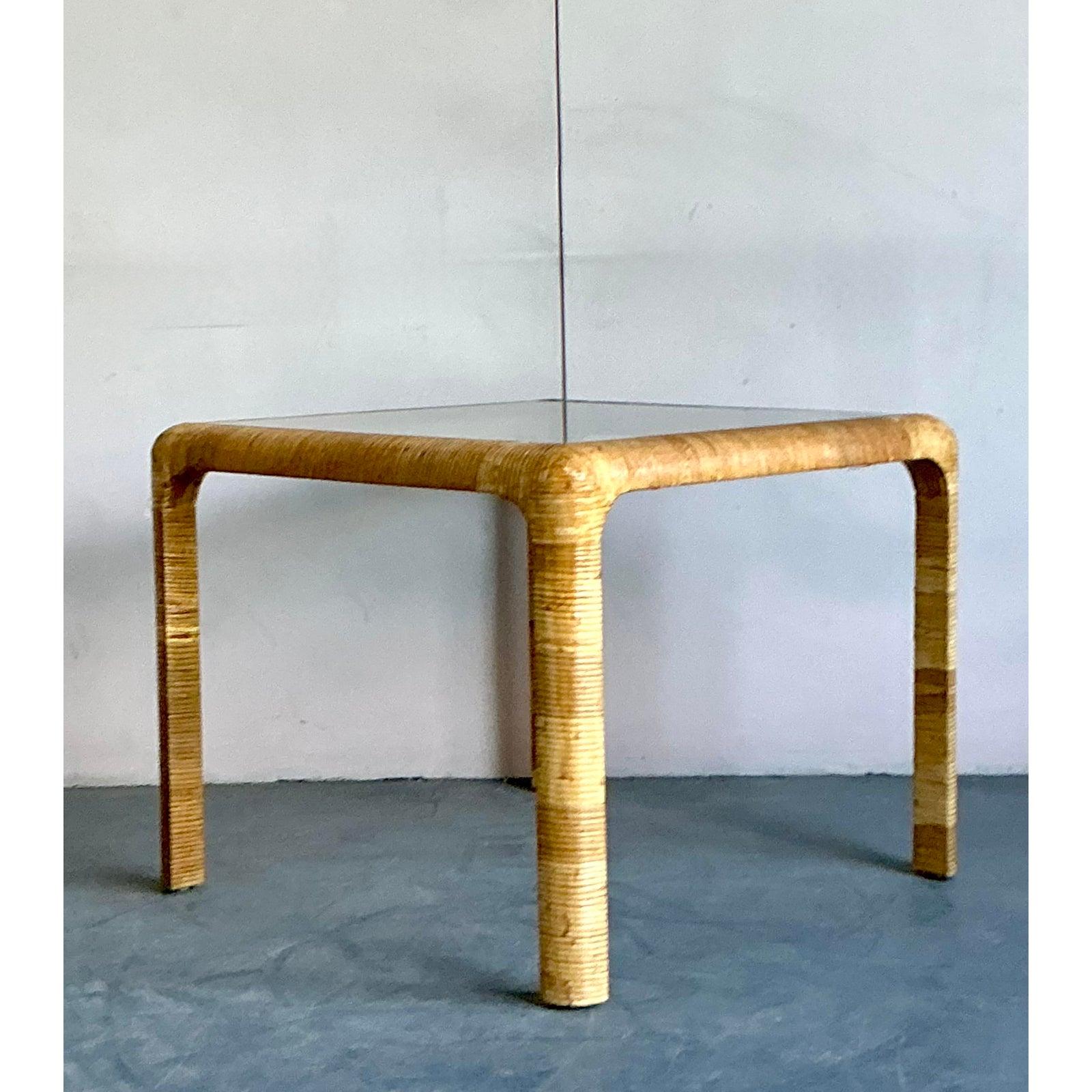 Mesa de juego de ratán vintage boho envuelta Moderno orgánico en venta