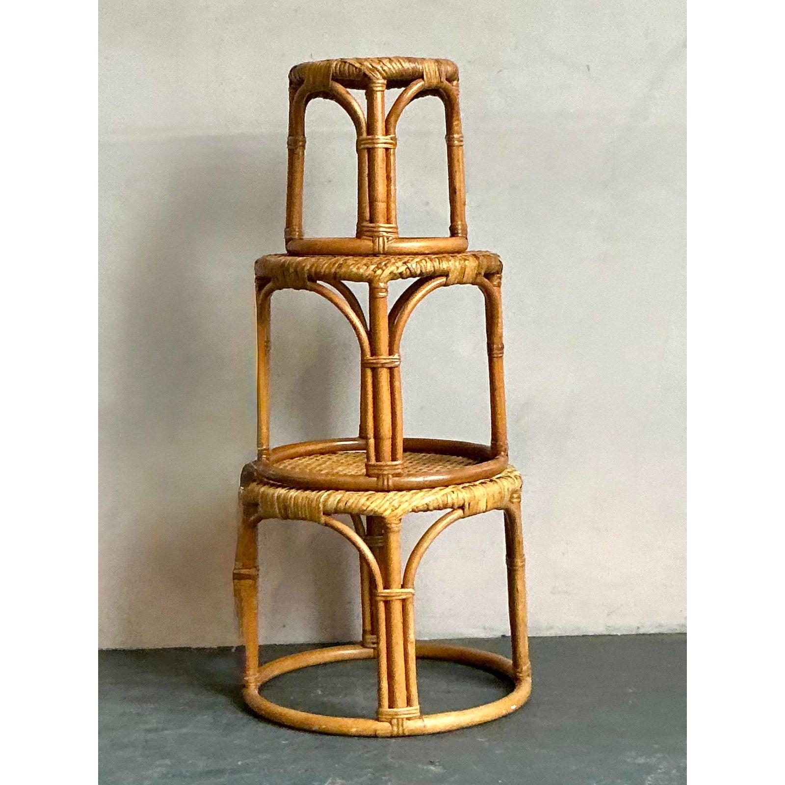 Filippino Tavoli impilabili in rattan avvolti in stile bohémien - set da 3 in vendita