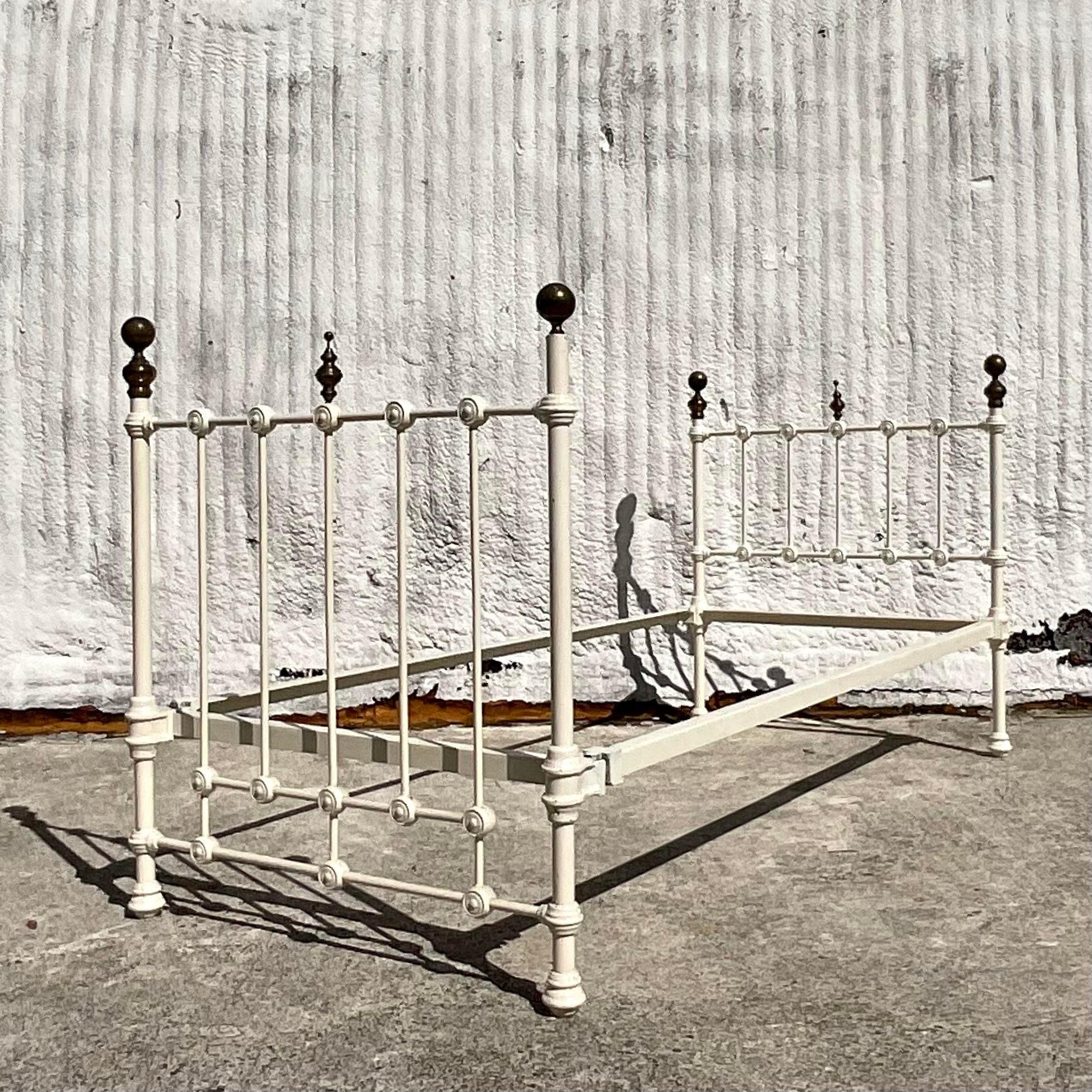 20th Century Vintage Boho Wrought Iron Day Bed For Sale