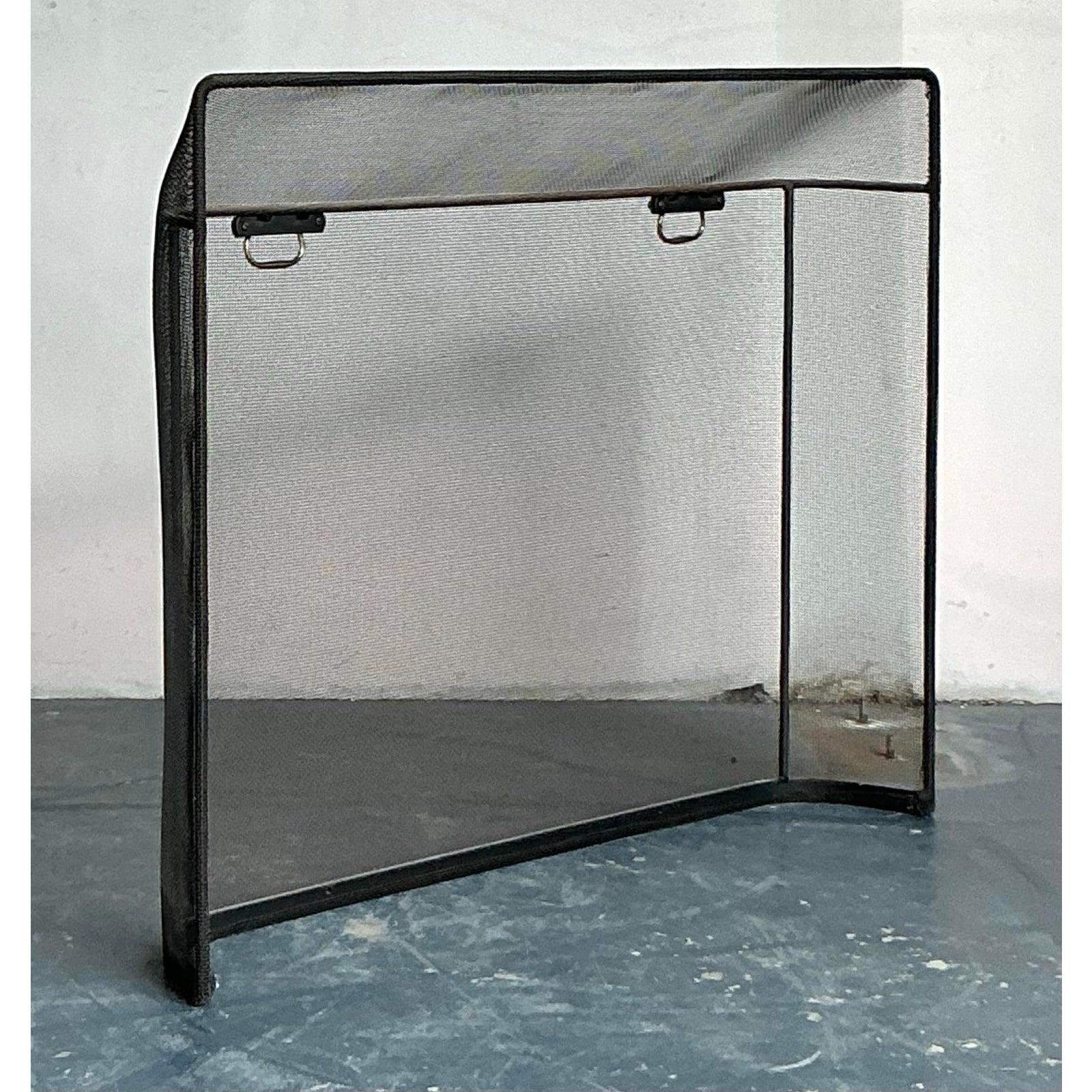 Schermo per caminetto in ferro battuto Vintage By In condizioni buone in vendita a West Palm Beach, FL