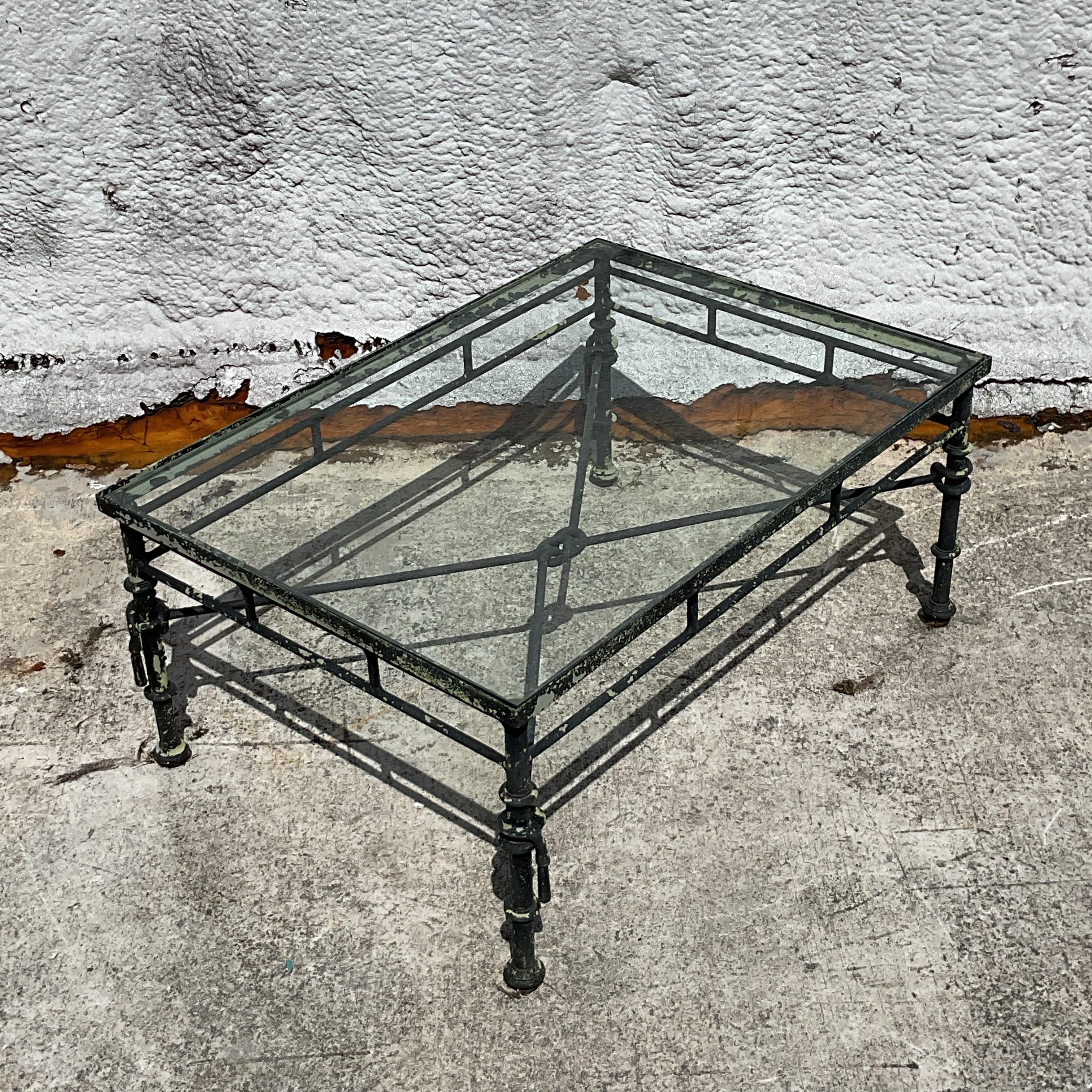 Table basse vintage Boho en fer forgé à nœuds en vente 1