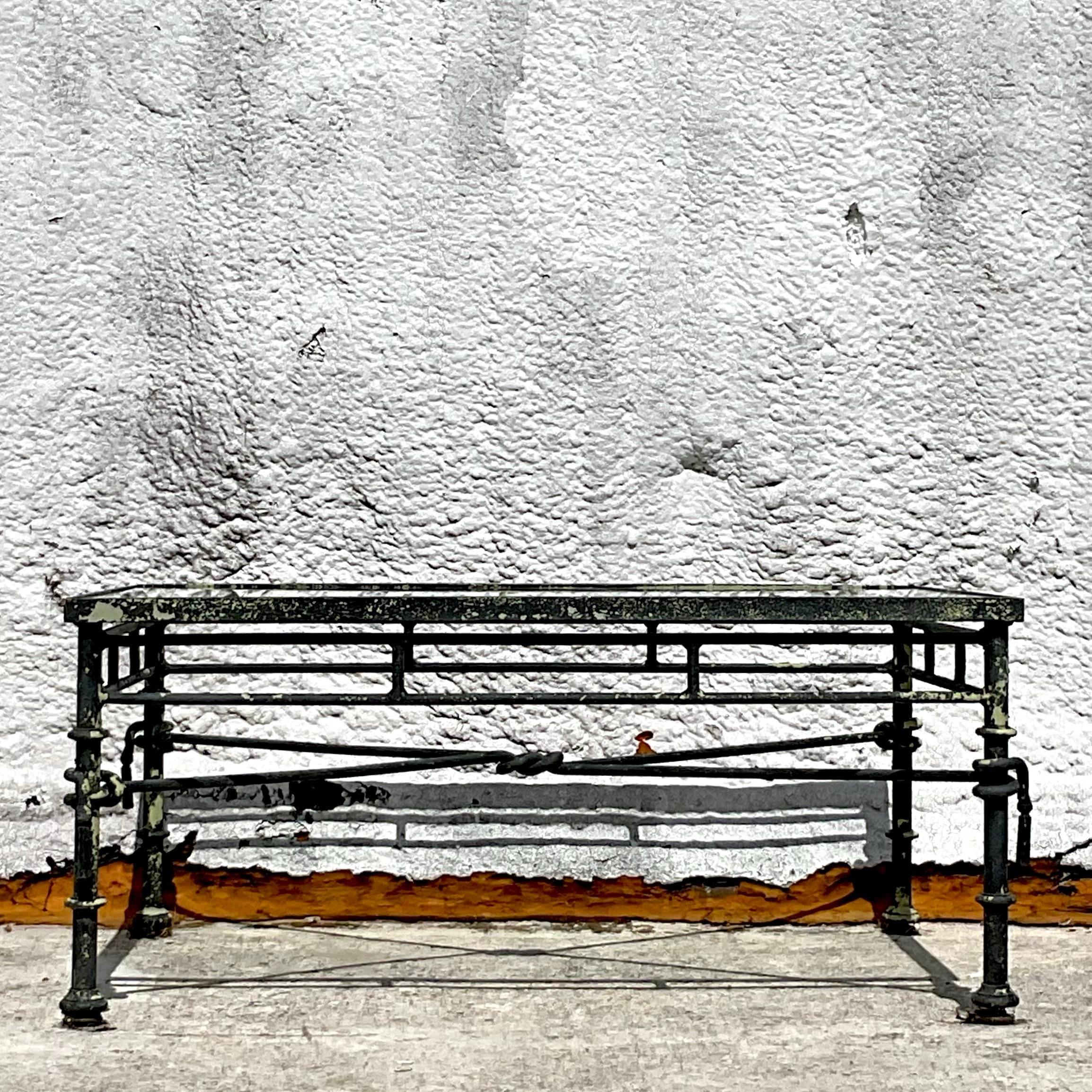 Table basse vintage Boho en fer forgé à nœuds en vente 2