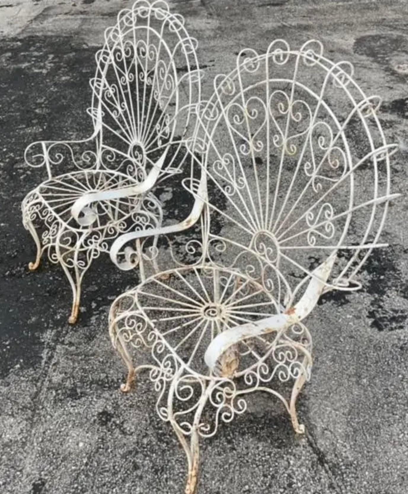Vintage Boho schmiedeeiserne Pfauenstühle nach Salterini, Vintage, 2er-Set (amerikanisch) im Angebot
