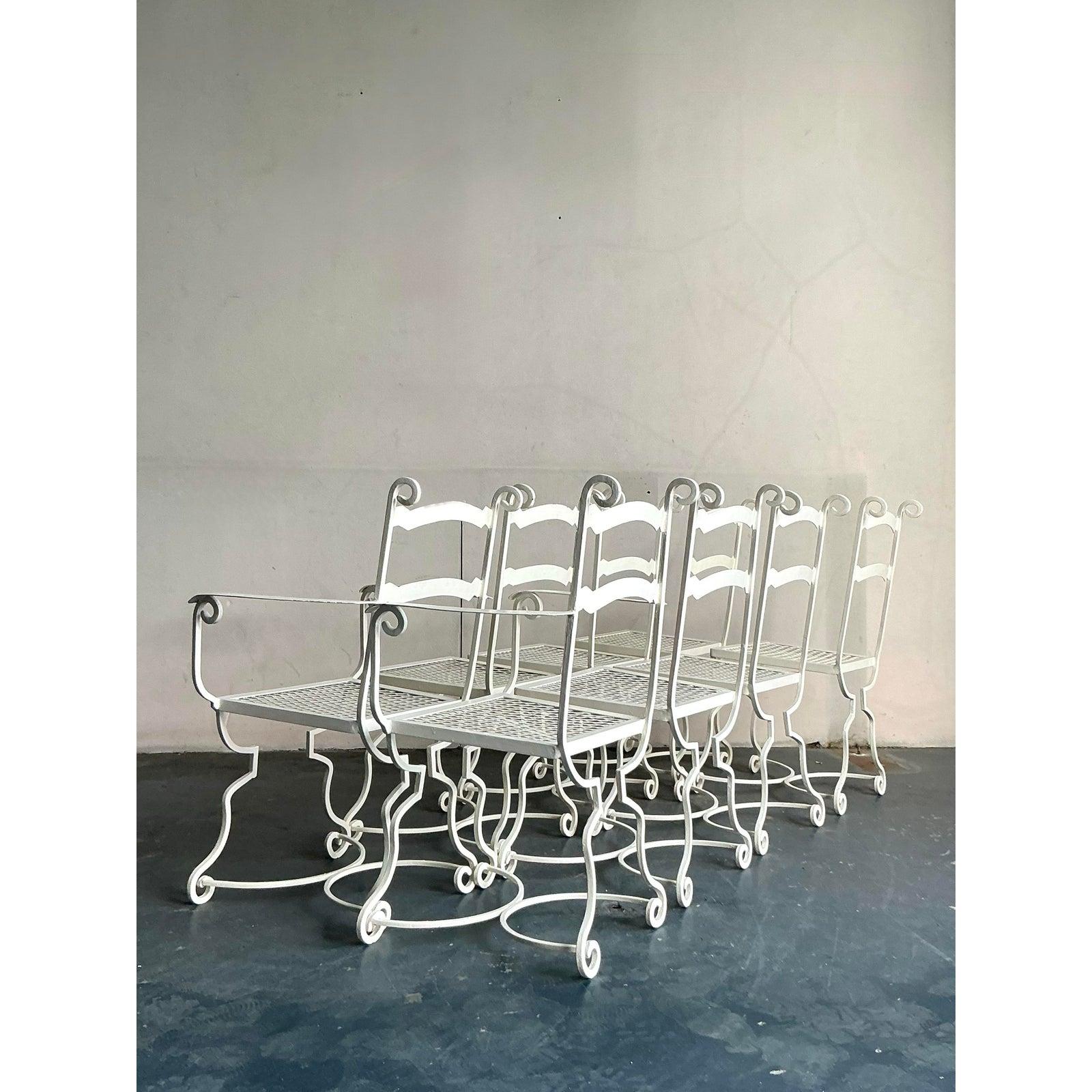 Hollywood Regency Sedie da pranzo a voluta in ferro battuto vintage - Set di 8 sedie in vendita