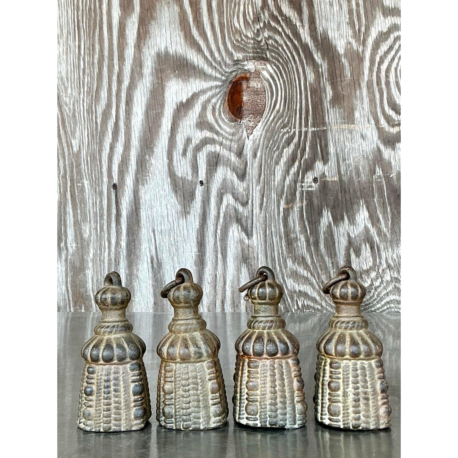 Nappe vintage in ferro battuto - Set di 4 nappe in vendita 3