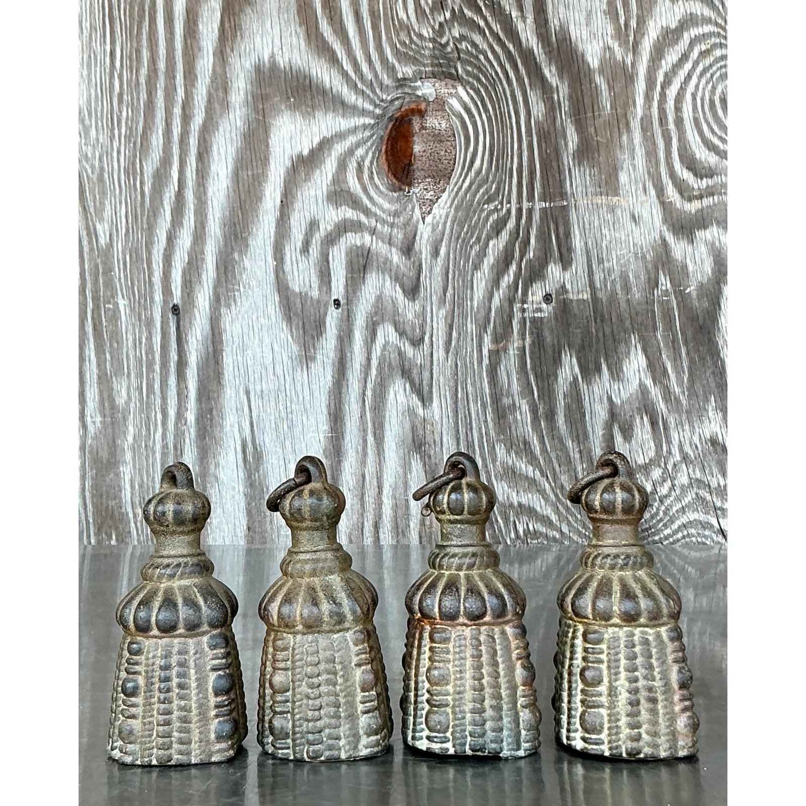 Ferro battuto Nappe vintage in ferro battuto - Set di 4 nappe in vendita