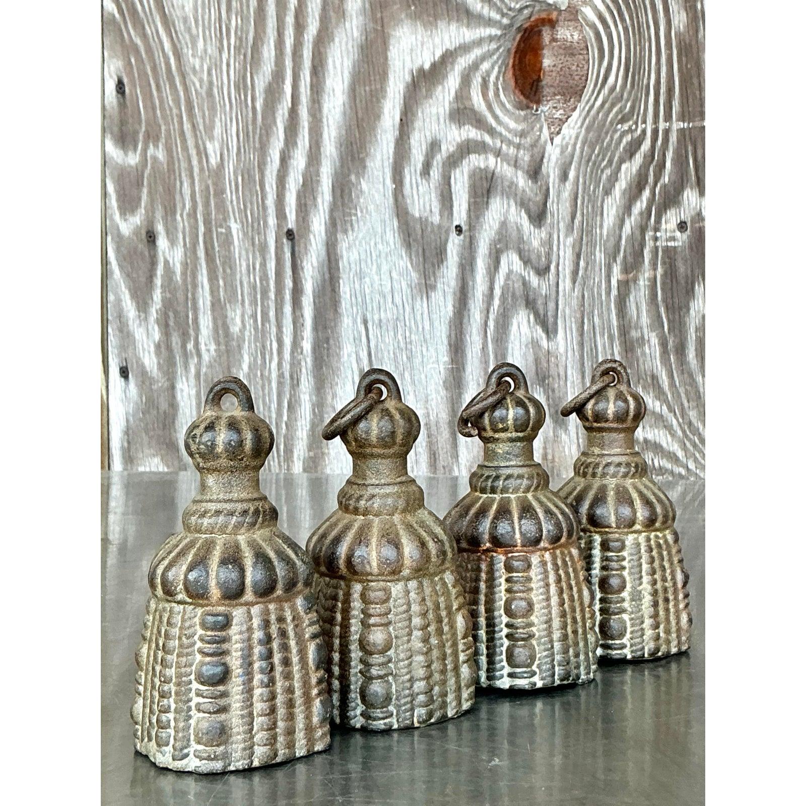 Nappe vintage in ferro battuto - Set di 4 nappe in vendita 2