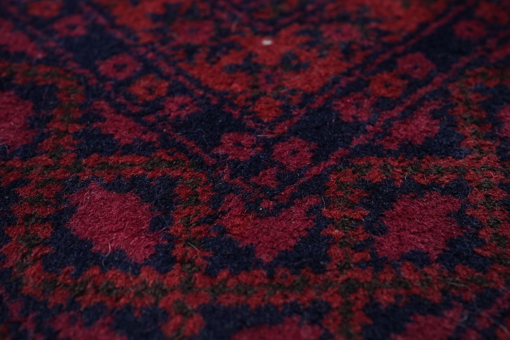 Bokhara-Teppich 4'2'' x 6'4'' im Vintage-Stil (Wolle) im Angebot