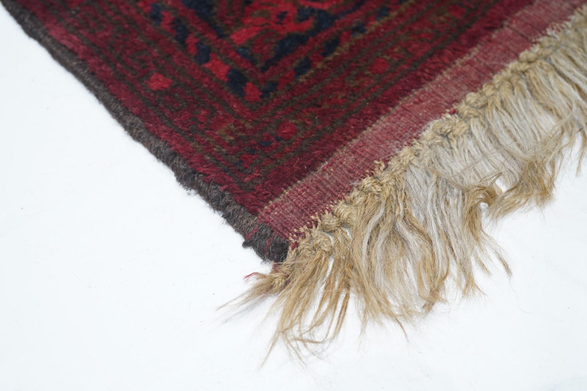 Vintage Bokhara Rug In Good Condition For Sale In New York, NY