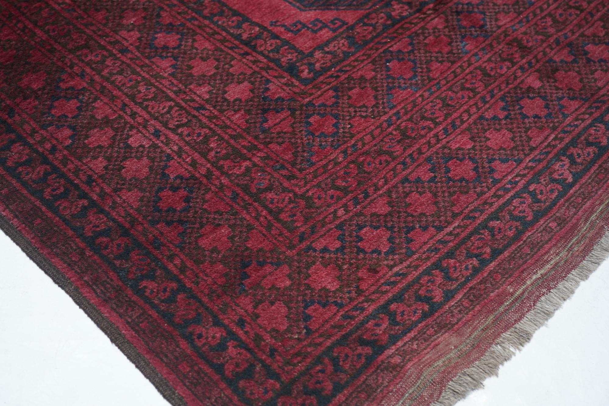 Vintage-Bokhara-Teppich (Mitte des 20. Jahrhunderts) im Angebot