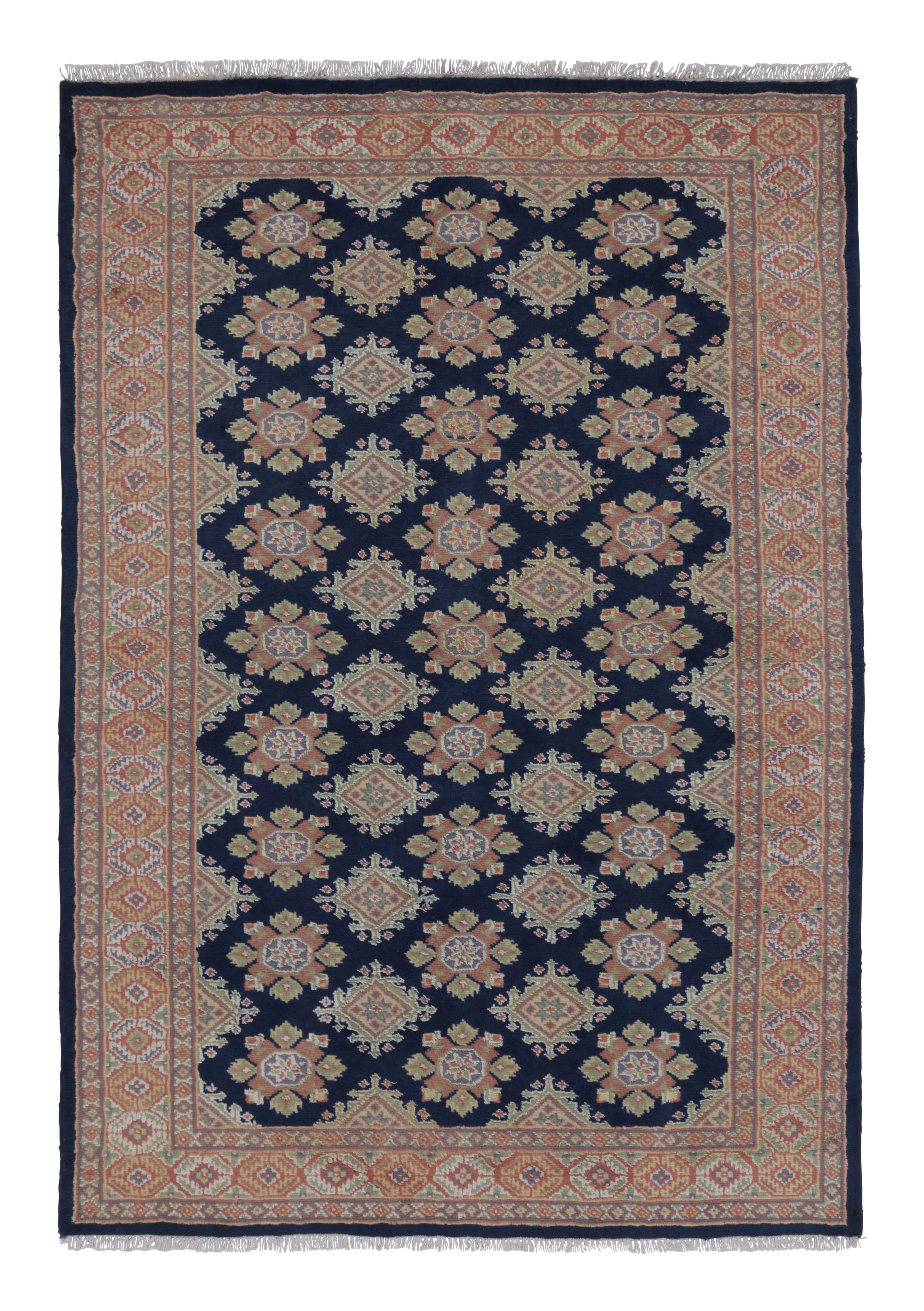 Vintage Bokhara Rug in Deep Navy with Geometric Patterns - Rug 
Kilim For Sale