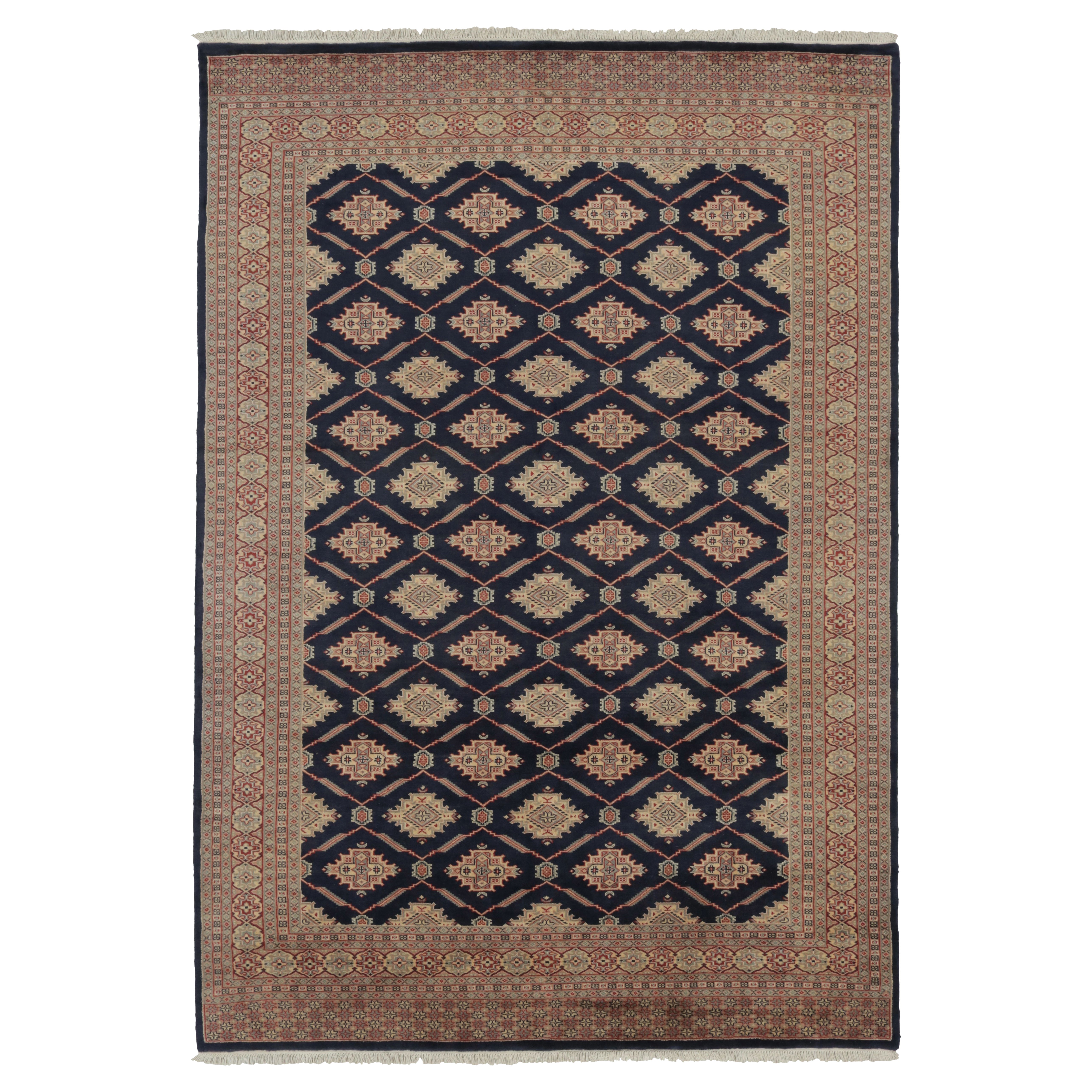 Vintage-Bokhara-Teppich in Marineblau mit beigefarbenen geometrischen Mustern - Rug
Kilim