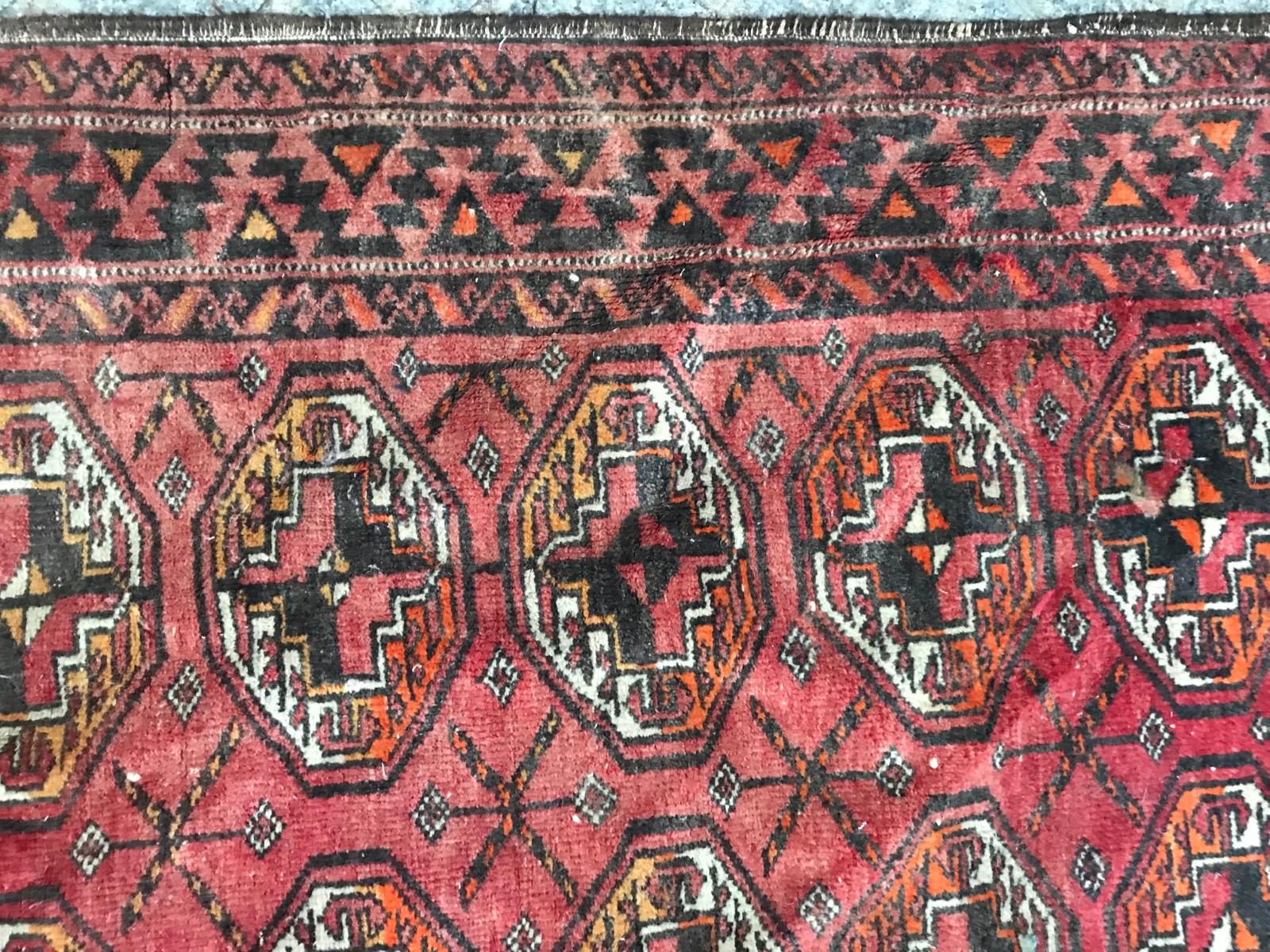 Turkmenischer Bokhara-Teppich (Wolle) im Angebot