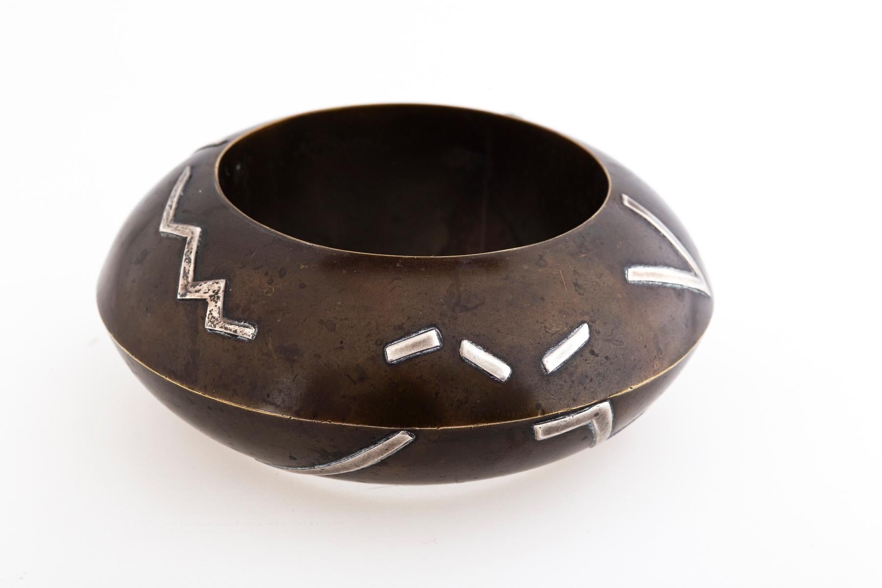 Vintage Bold Artisan Brass and Silver Lightening Cuff In Excellent Condition For Sale In Stamford, CT