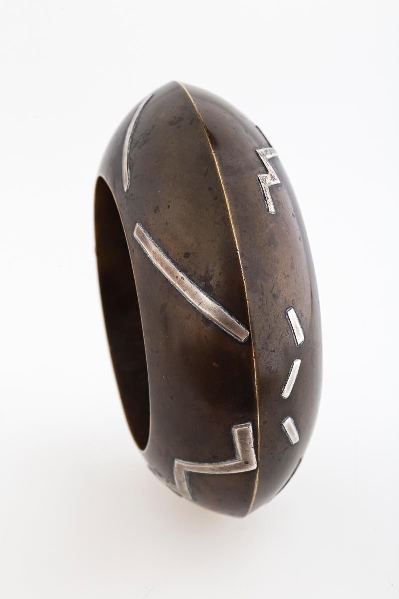 Vintage Bold Artisan Brass and Silver Lightening Cuff For Sale 1