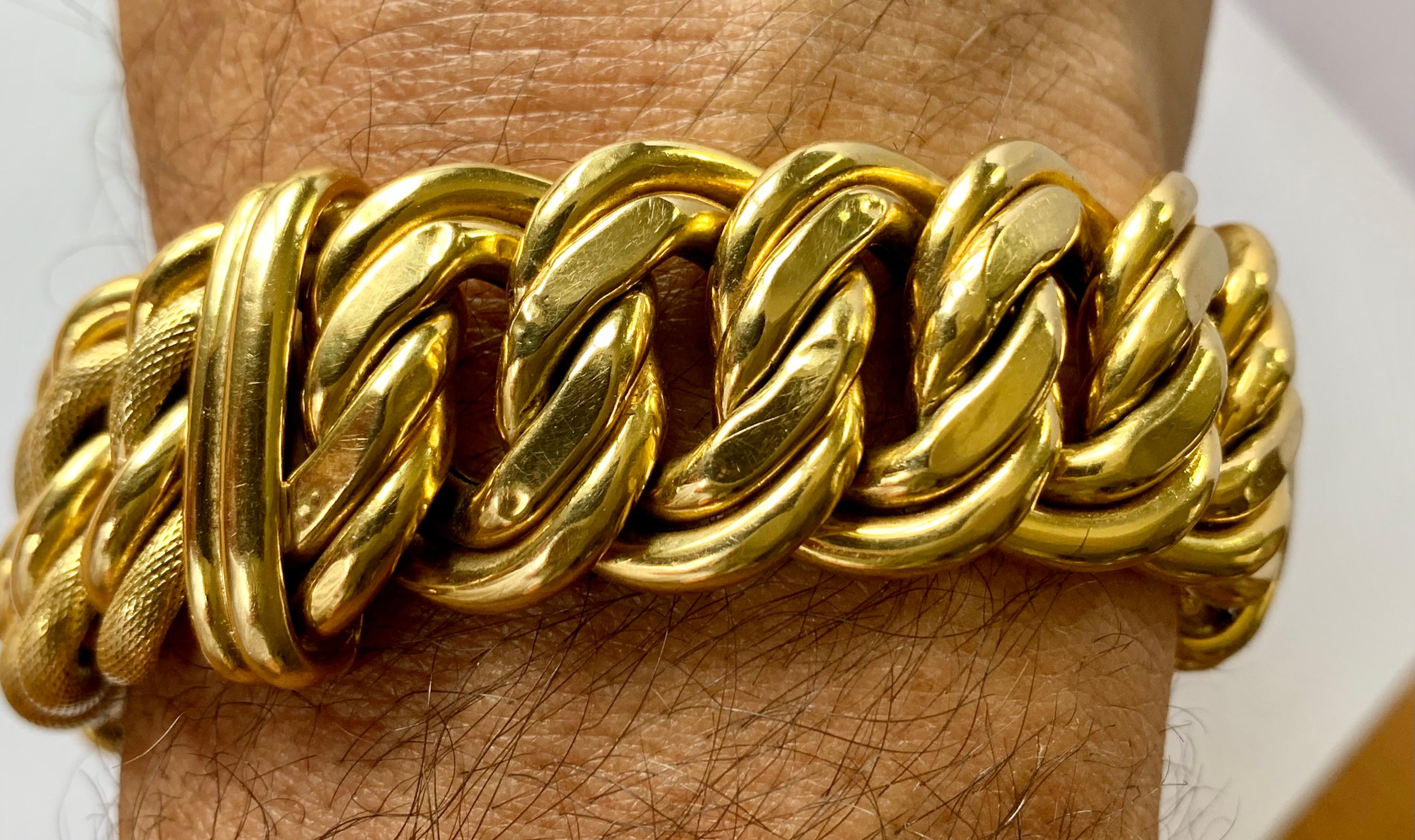 Vintage Bold Modern Italian 18 K Yellow Gold Bracelet For Sale 2