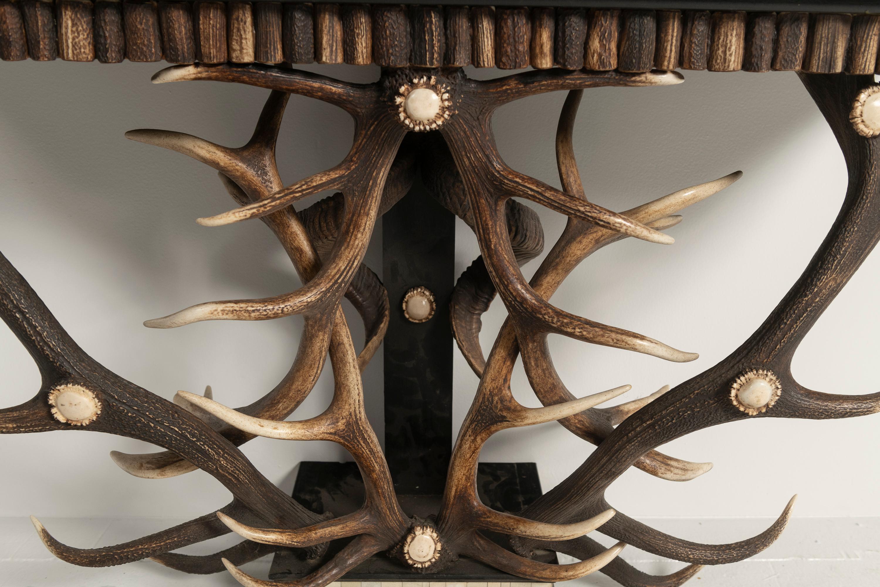 Set di consolle e specchi d'epoca in osso, corno, legno, Horn e marmo, anni '70 in vendita 4