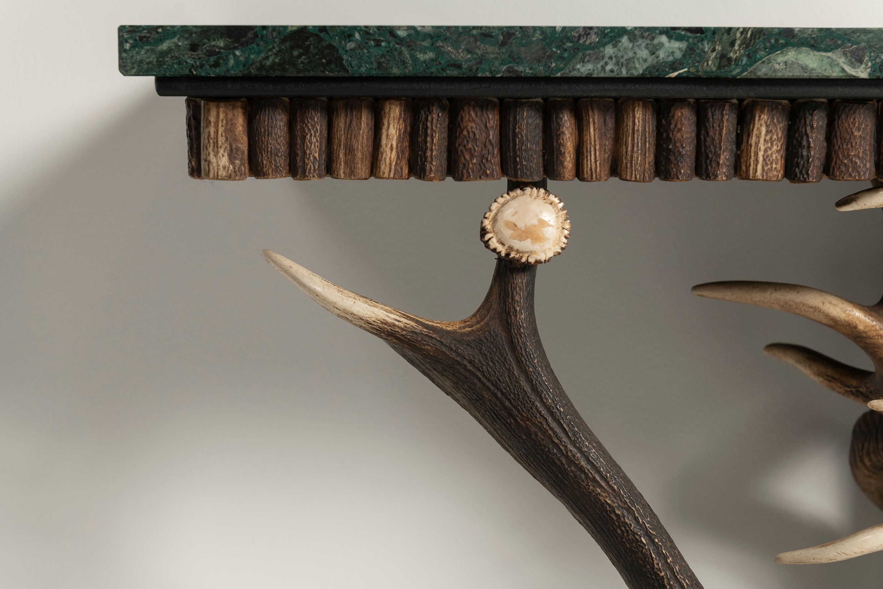 Set di consolle e specchi d'epoca in osso, corno, legno, Horn e marmo, anni '70 in vendita 6