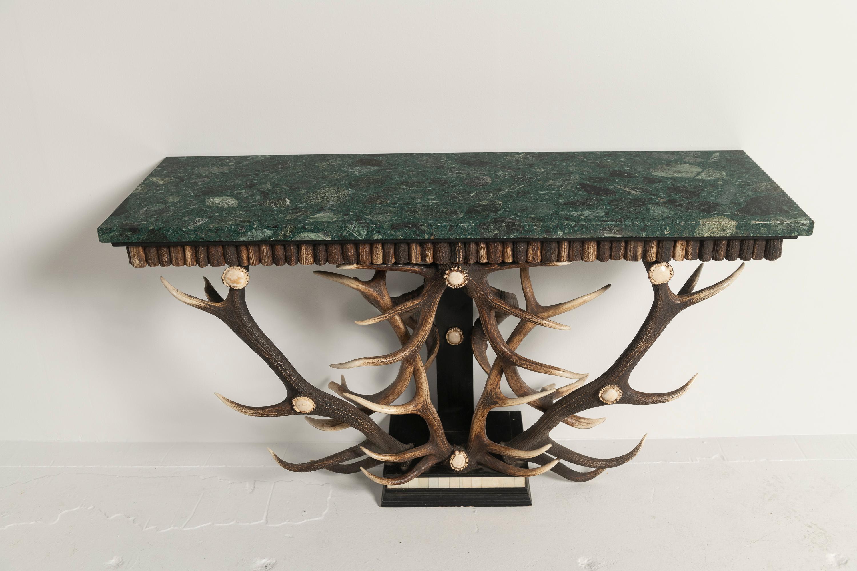Set di consolle e specchi d'epoca in osso, corno, legno, Horn e marmo, anni '70 in vendita 2