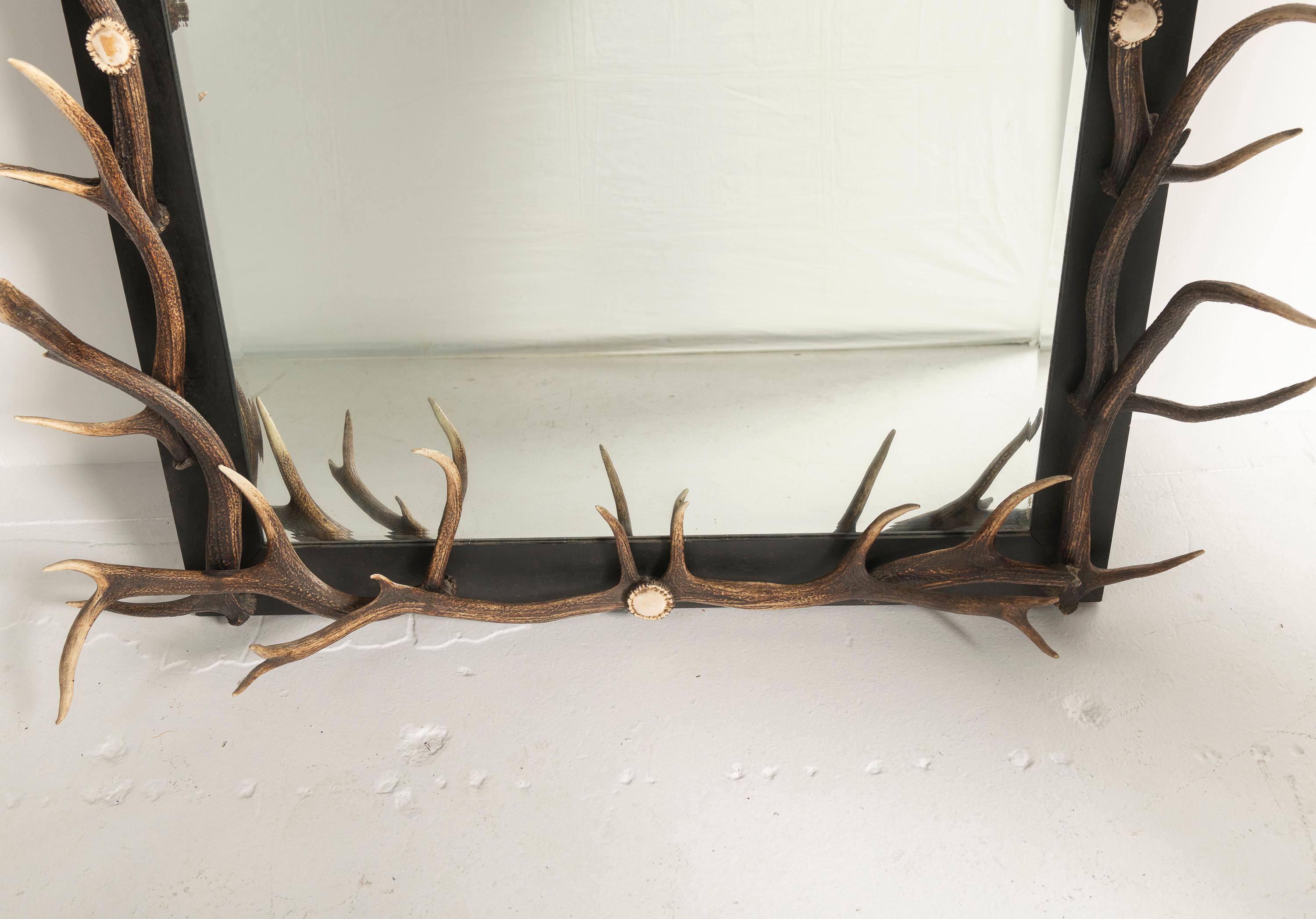 Vintage-Knochen, Geweih, Holz, Horn Spiegel, 1970er Jahre (Britisch) im Angebot