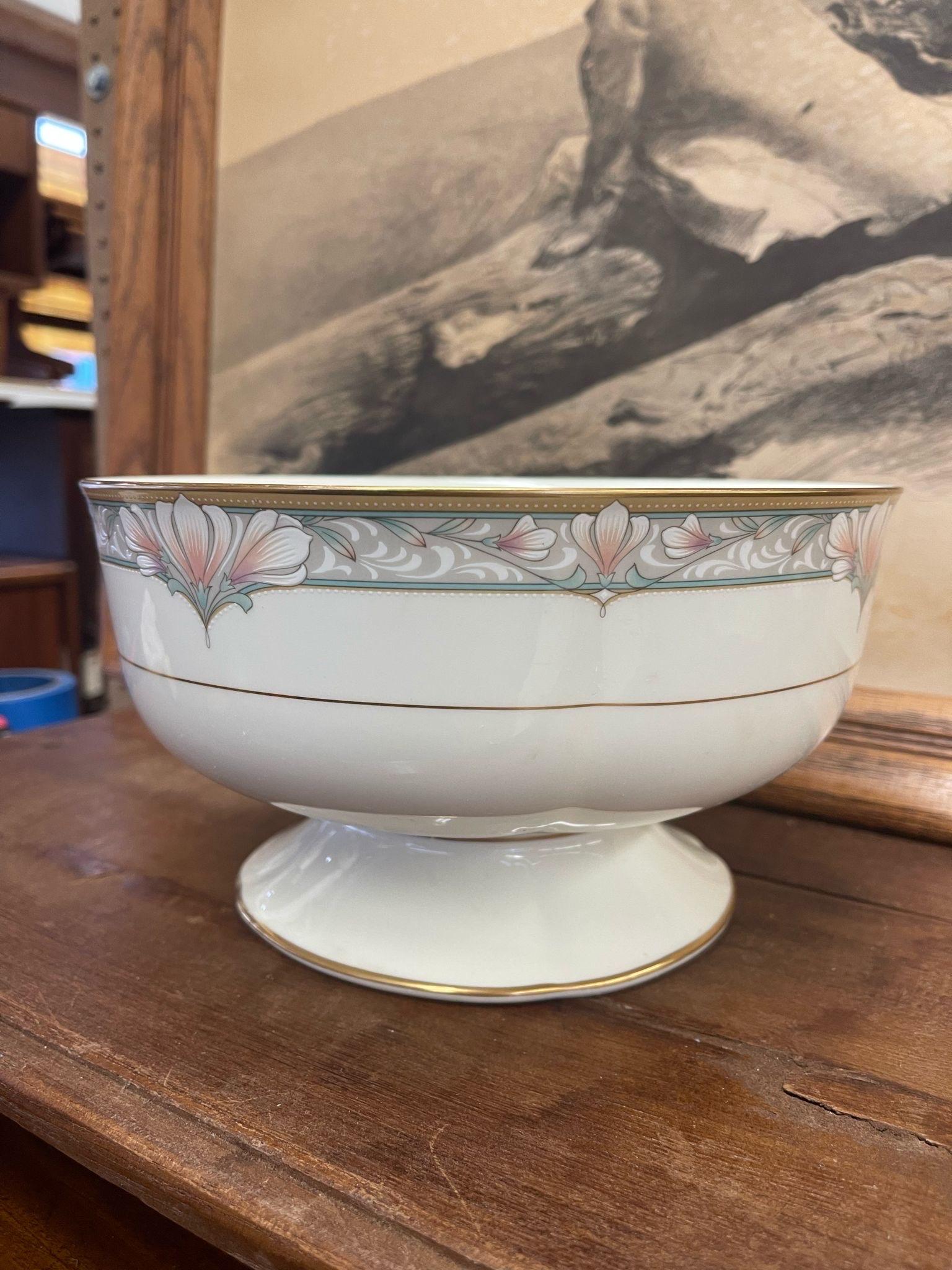 Late 20th Century Vintage Bone China Barrymore Japanese Bowl by Noritake. For Sale