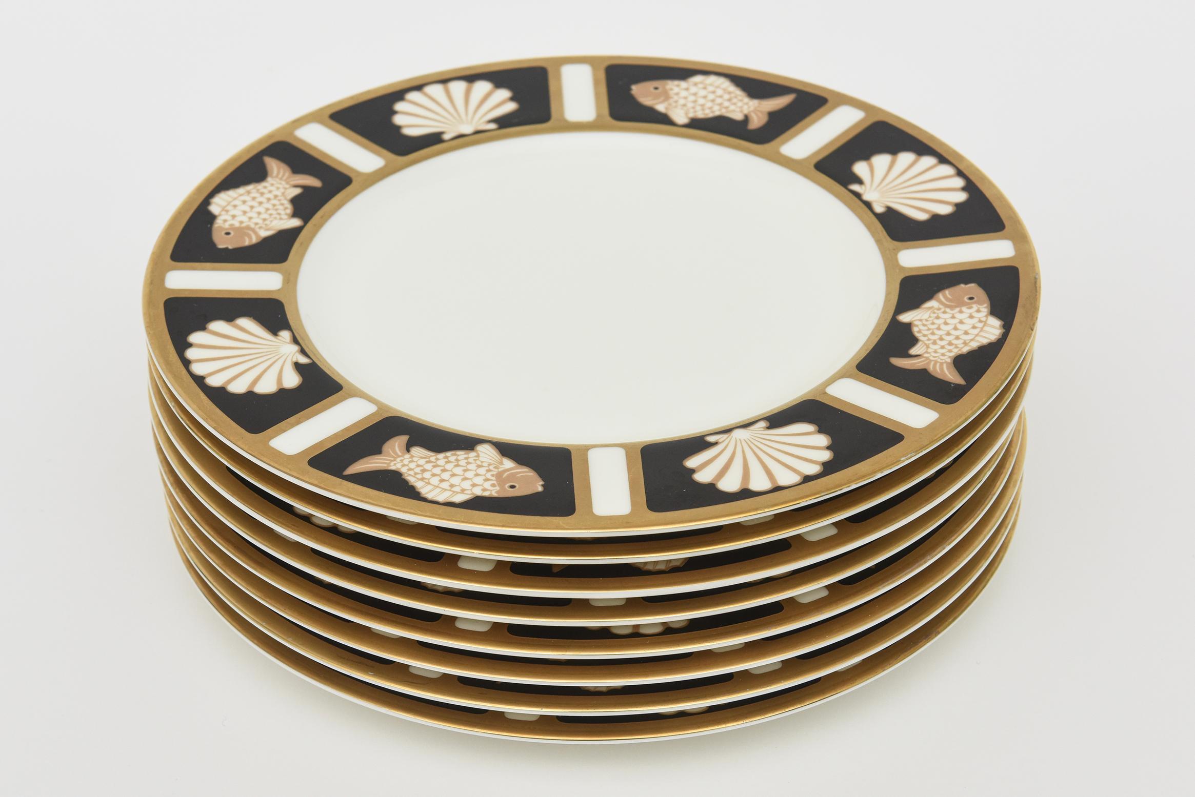 Vintage Bone China Narumi Fish And Shell Motif Serving Plates Set of Eight  In Good Condition For Sale In North Miami, FL