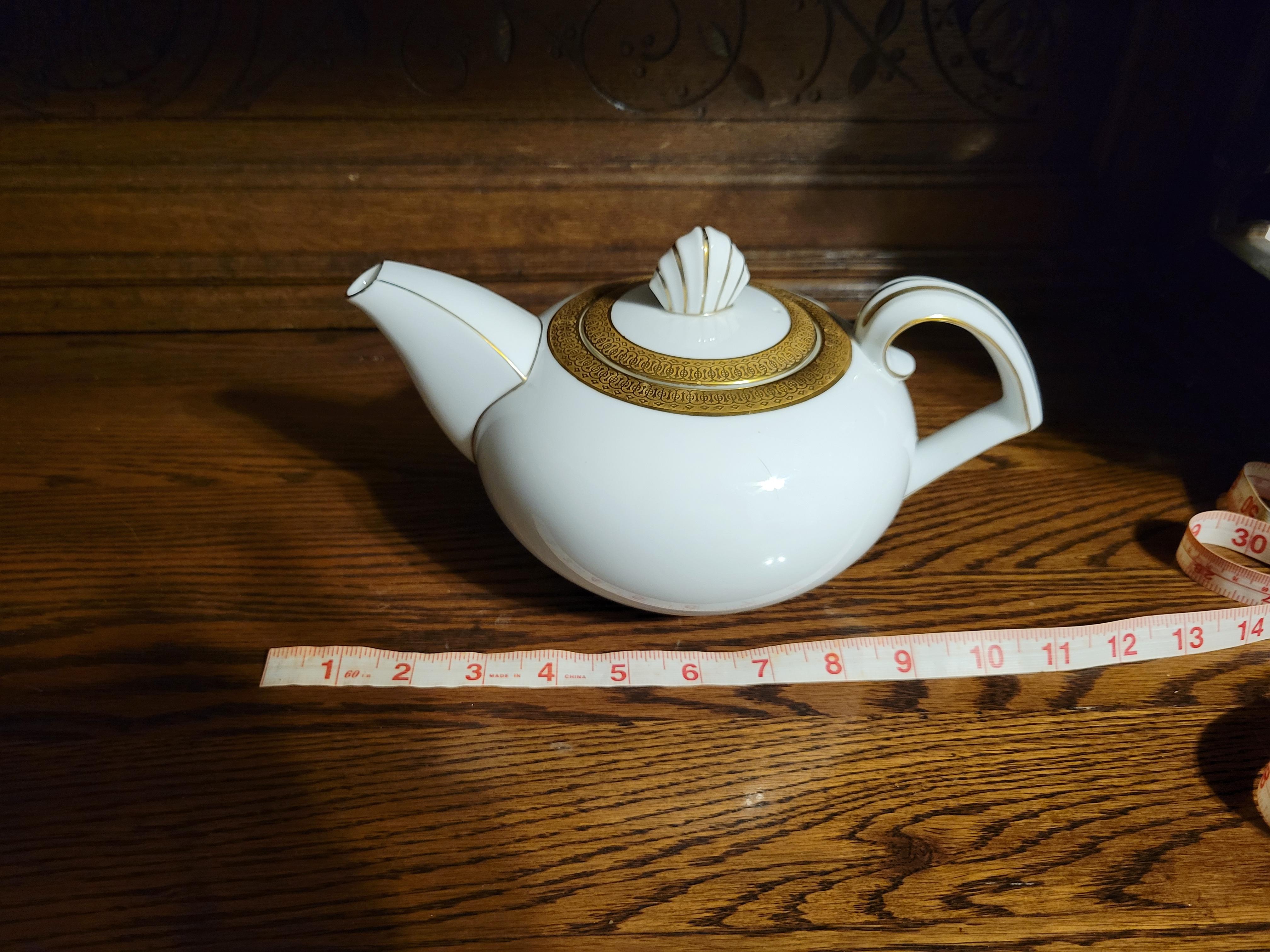 Vintage, 1950's Narumi (Japan) Fine China Teapot For Sale 2