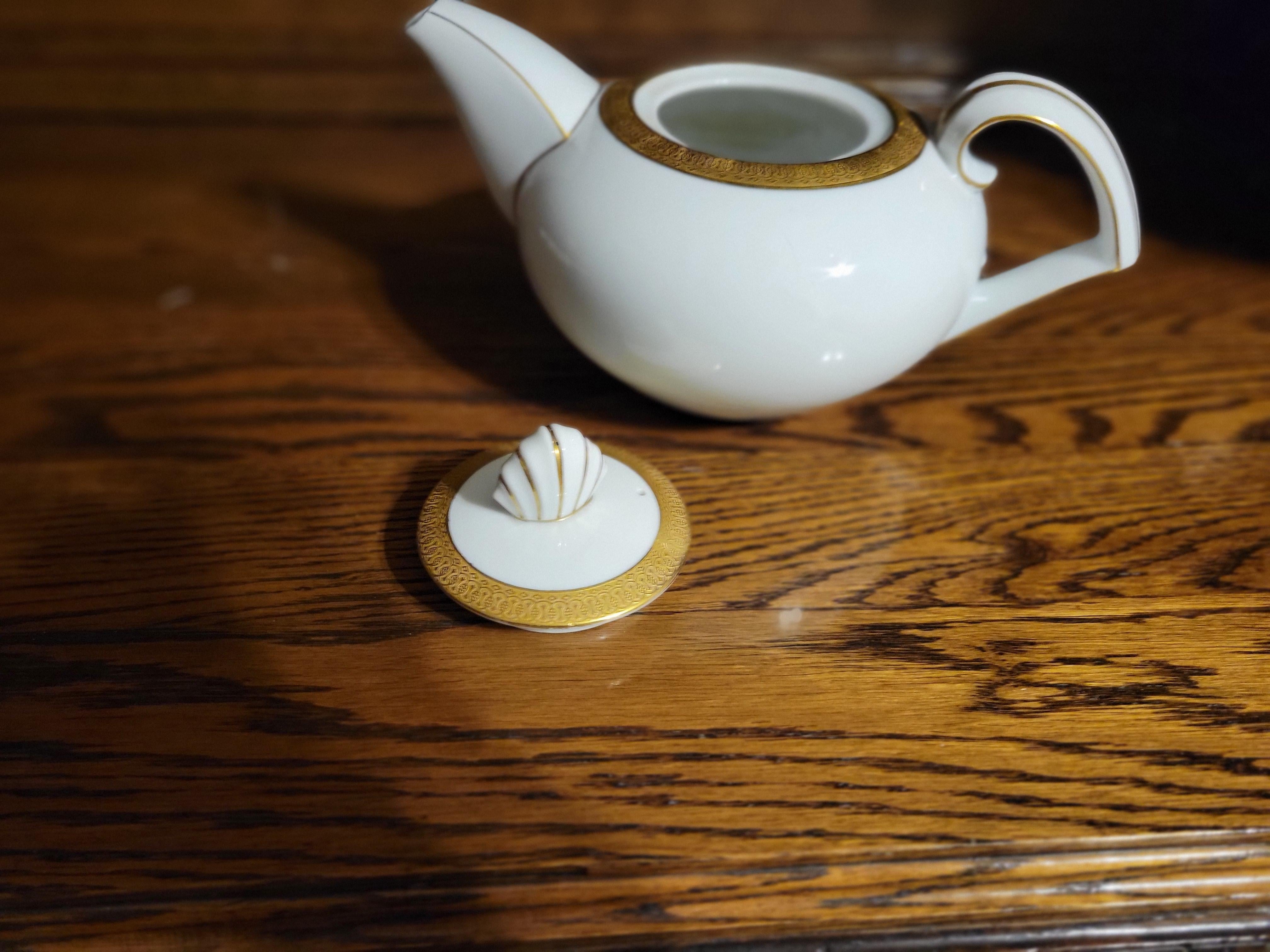 20th Century Vintage, 1950's Narumi (Japan) Fine China Teapot For Sale