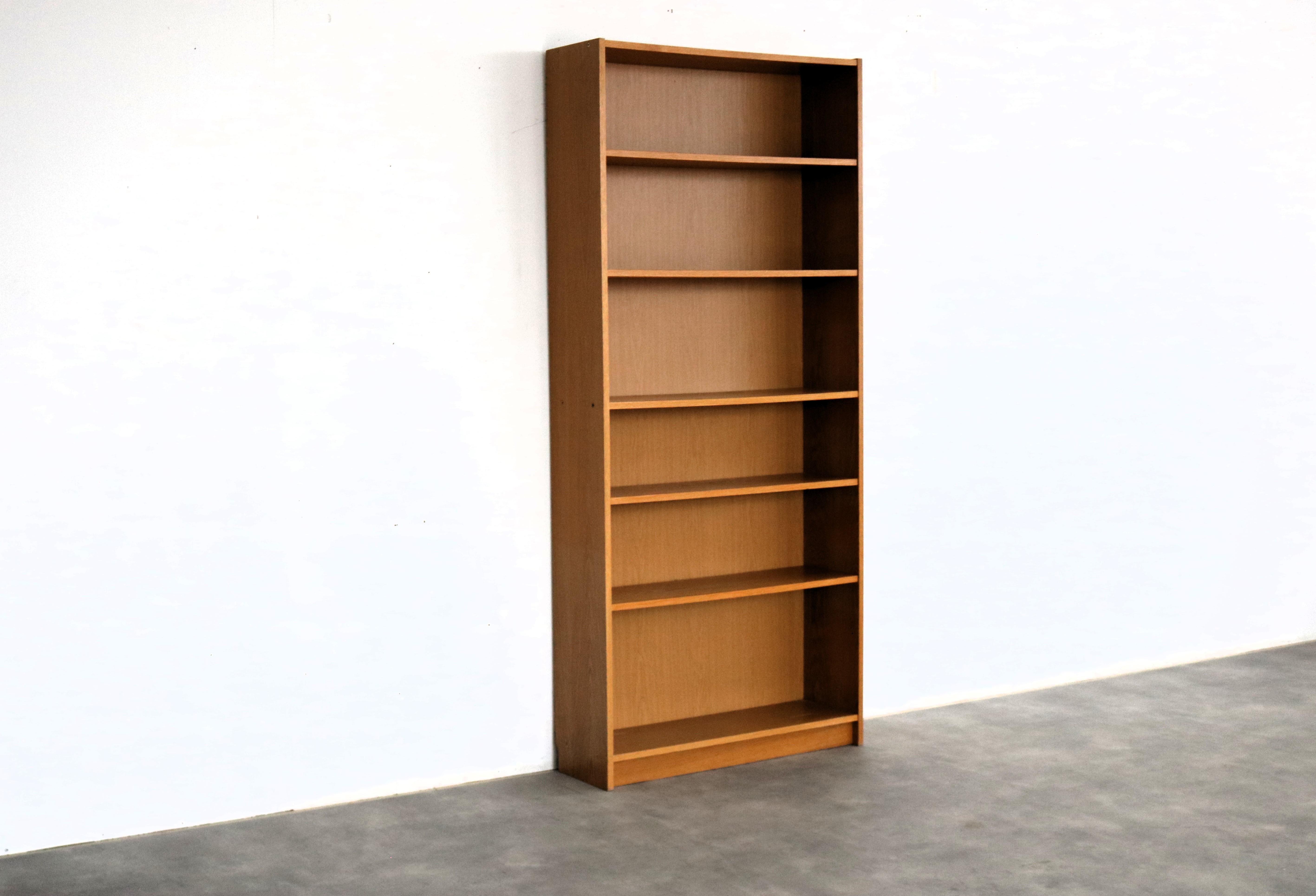 Svedese libreria vintage  armadio  60s  Oak in vendita