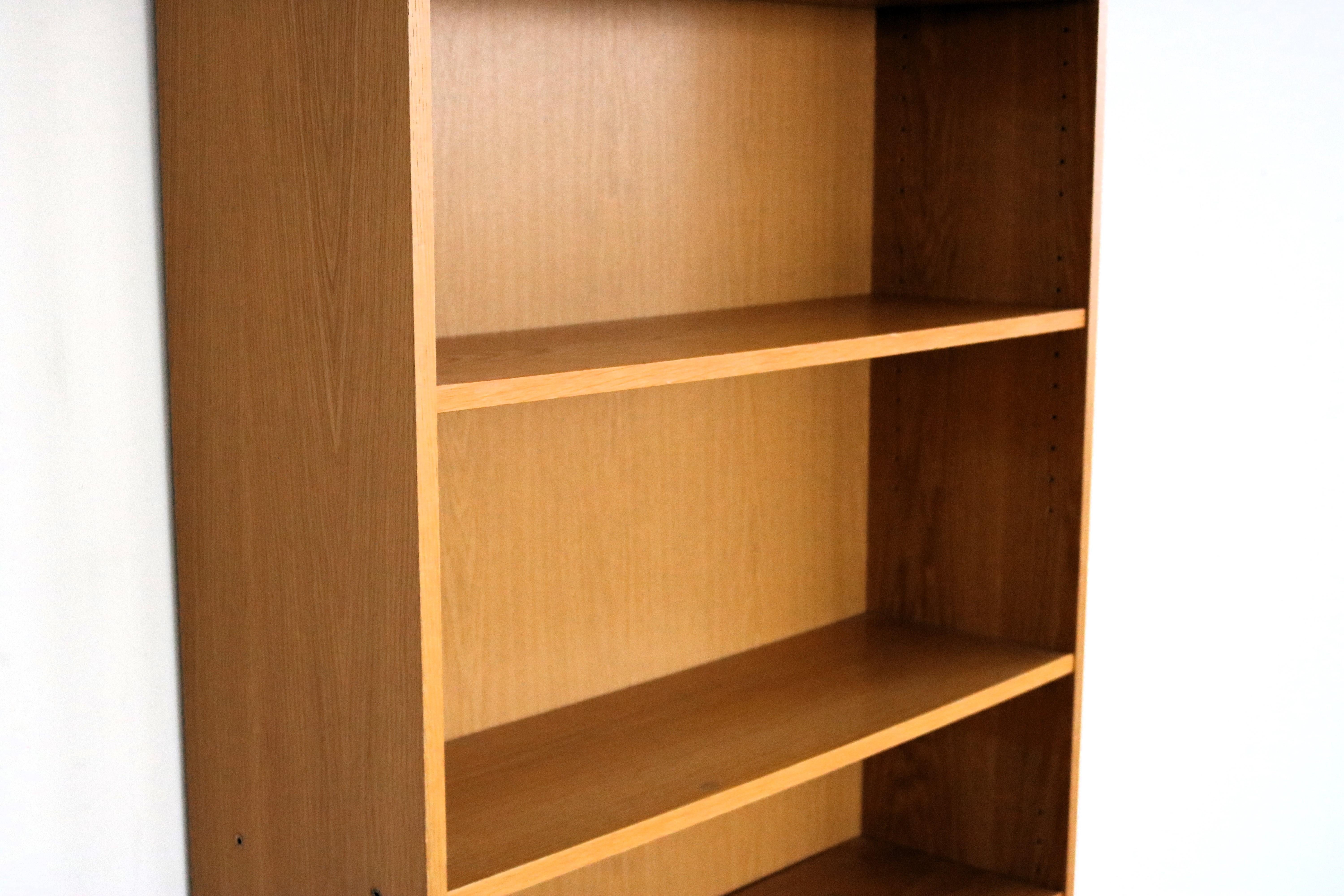 Metà XX secolo libreria vintage  armadio  60s  Oak in vendita